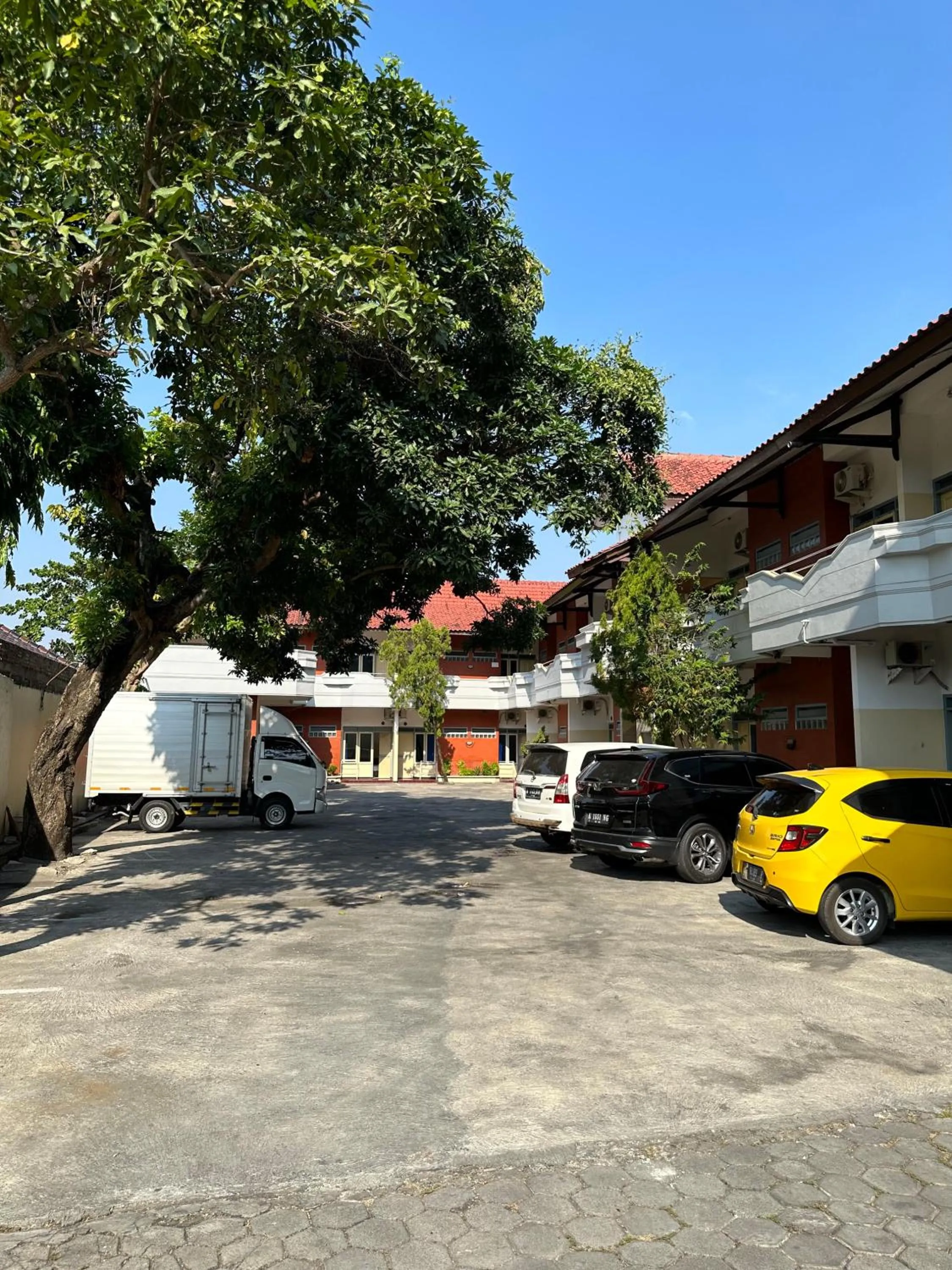 Parking in Hotel Mahkota