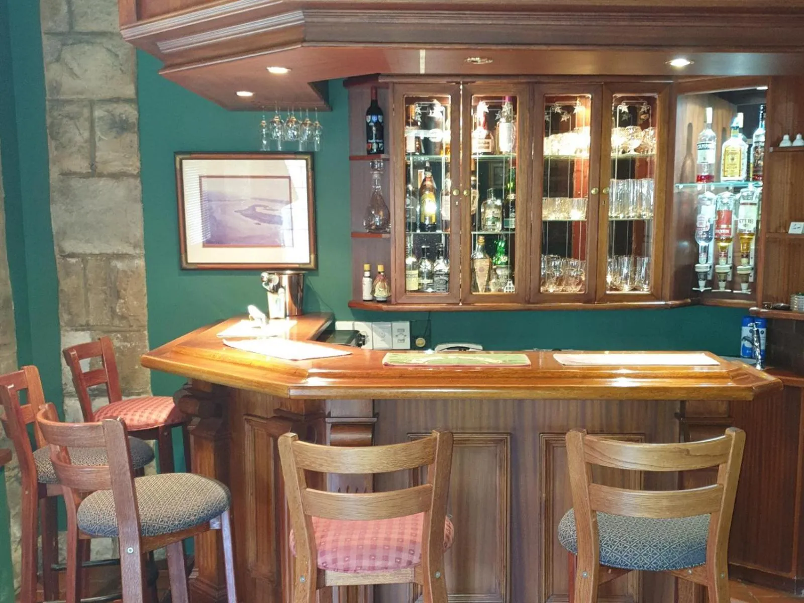 Lounge or bar in Ridgeview Lodge