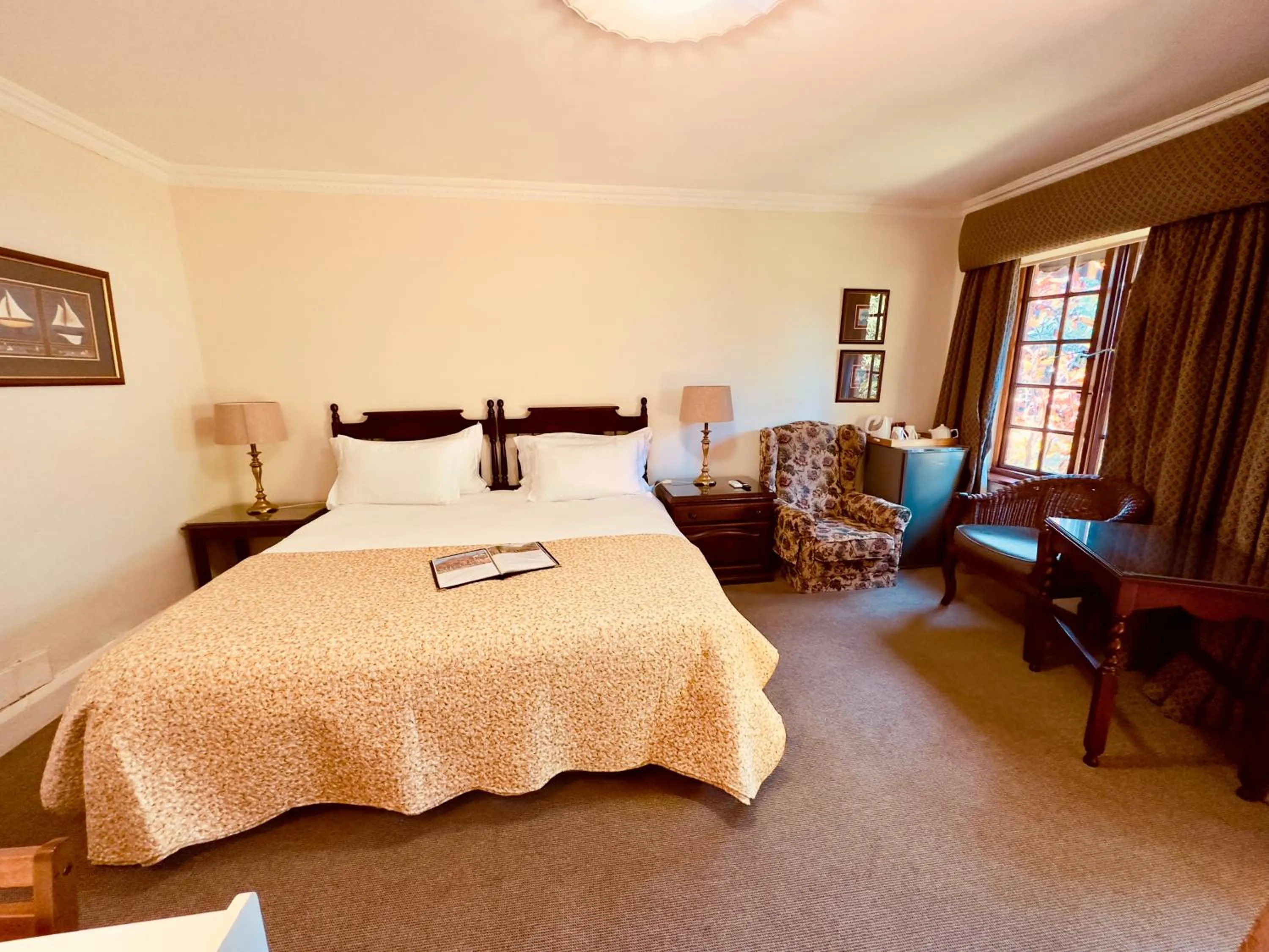 Bedroom, Bed in Ridgeview Lodge