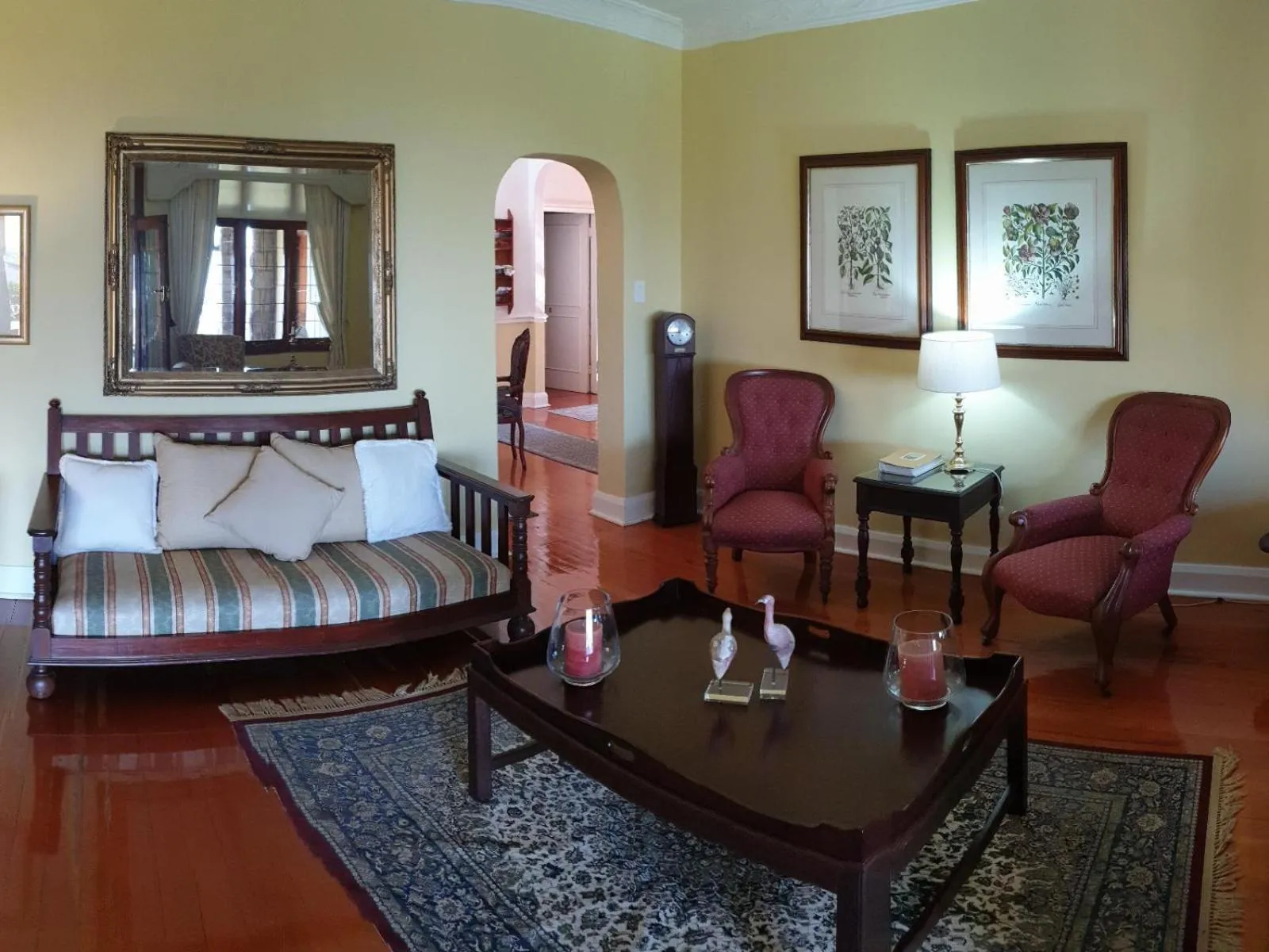 Lounge or bar, Bed in Ridgeview Lodge