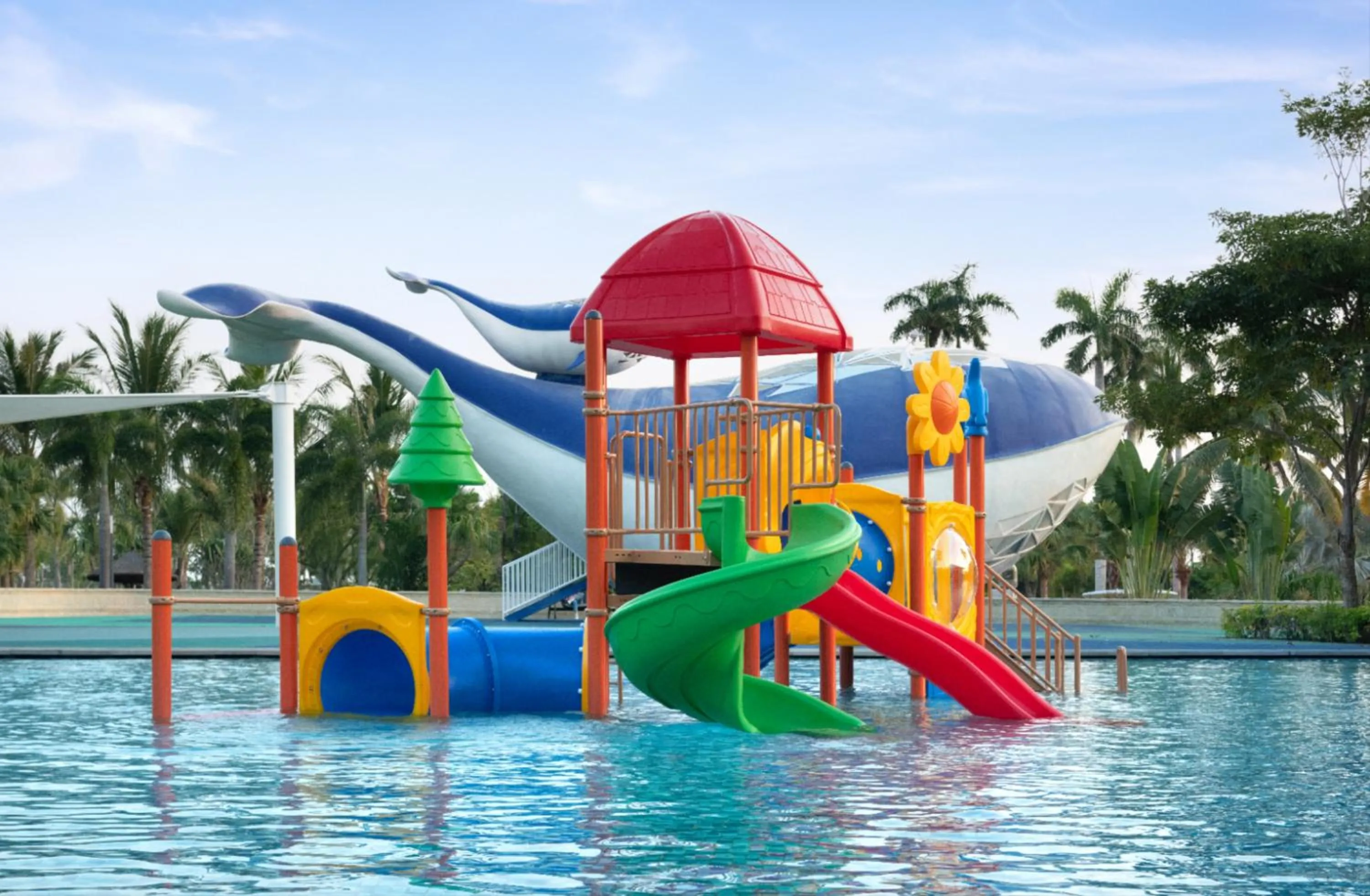 Swimming pool in Hyatt Regency Sanya Tianli Bay