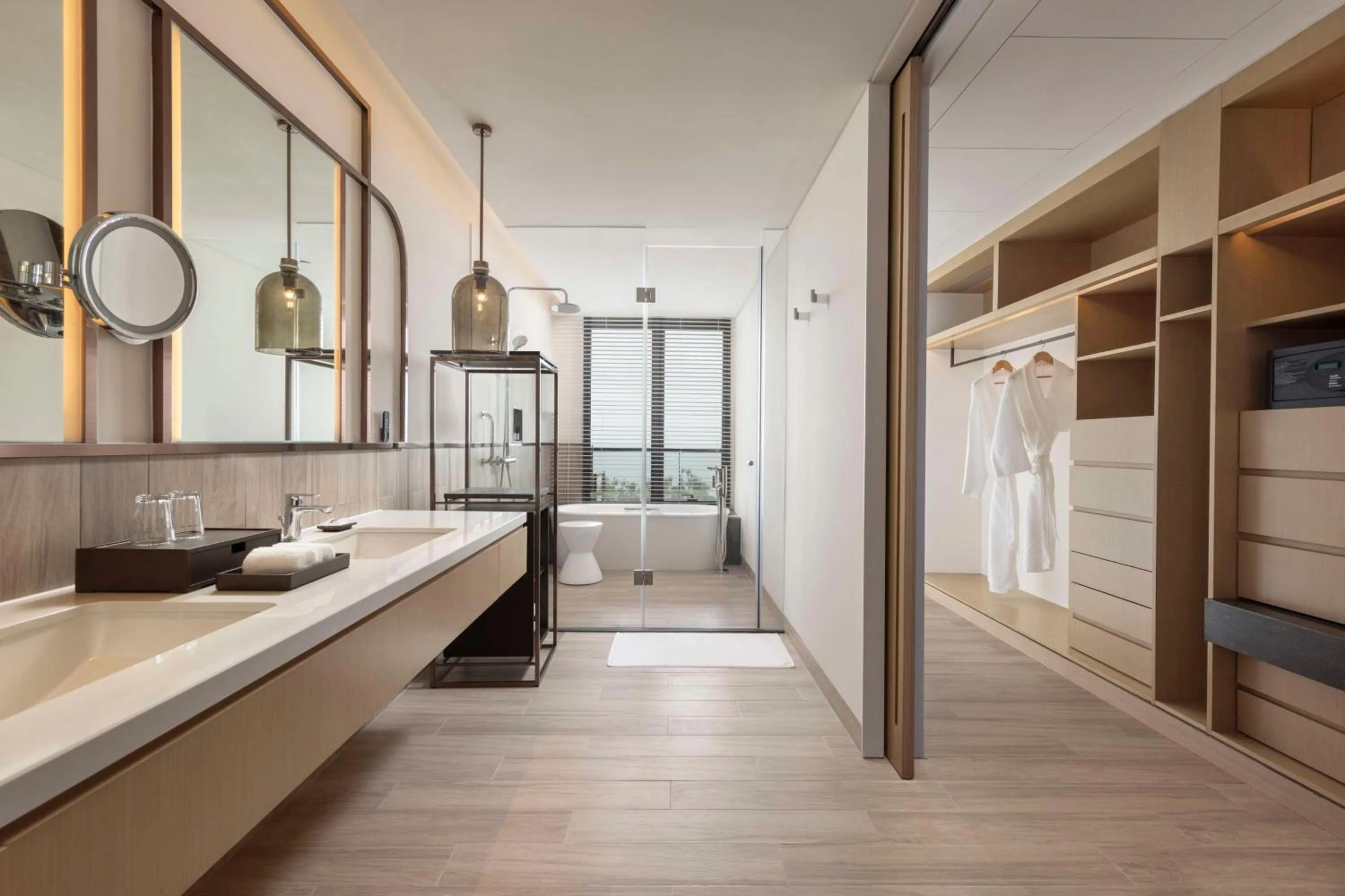 Bathroom, Bed in Hyatt Regency Sanya Tianli Bay