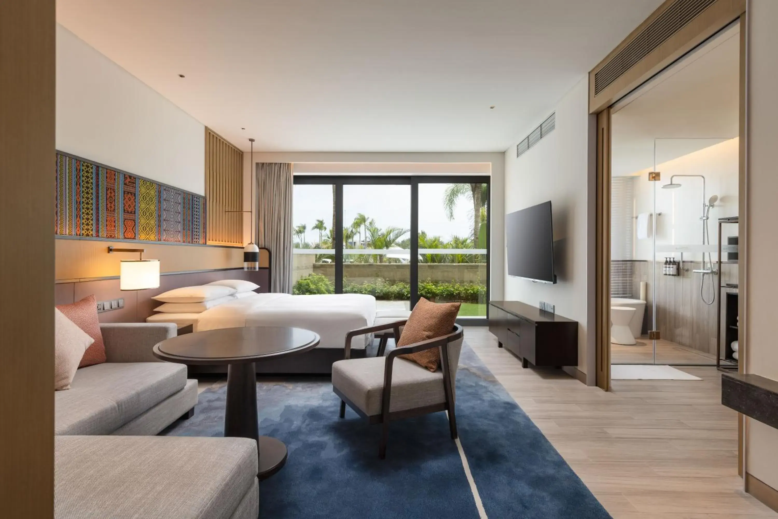 1 King Bed, Courtyard Deluxe in Hyatt Regency Sanya Tianli Bay 1 King Bed, Courtyard Deluxe in Hyatt Regency Sanya Tianli Bay