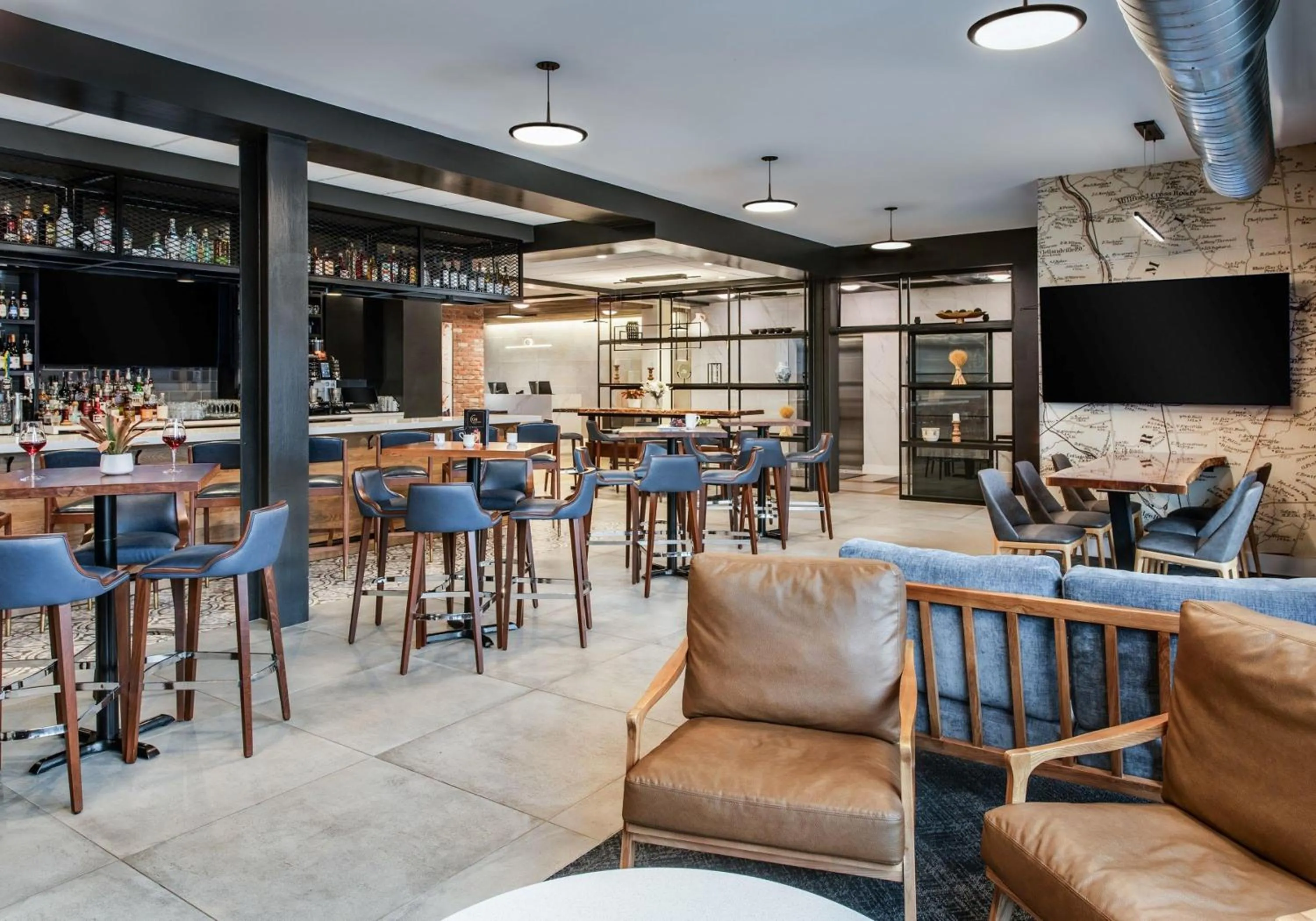 Restaurant/places to eat in Hyatt Place Newark-Main Street