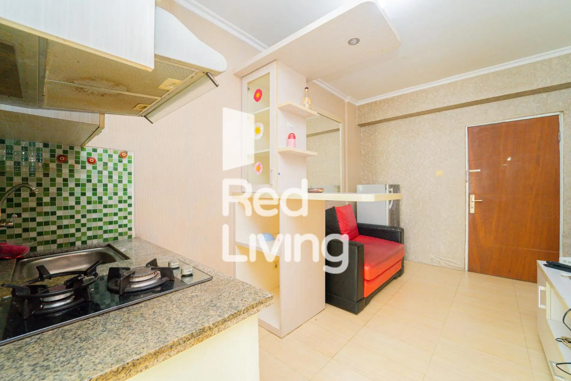Kitchen or kitchenette in RedLiving Apartemen Cibubur Village - Lily's Room Tower C