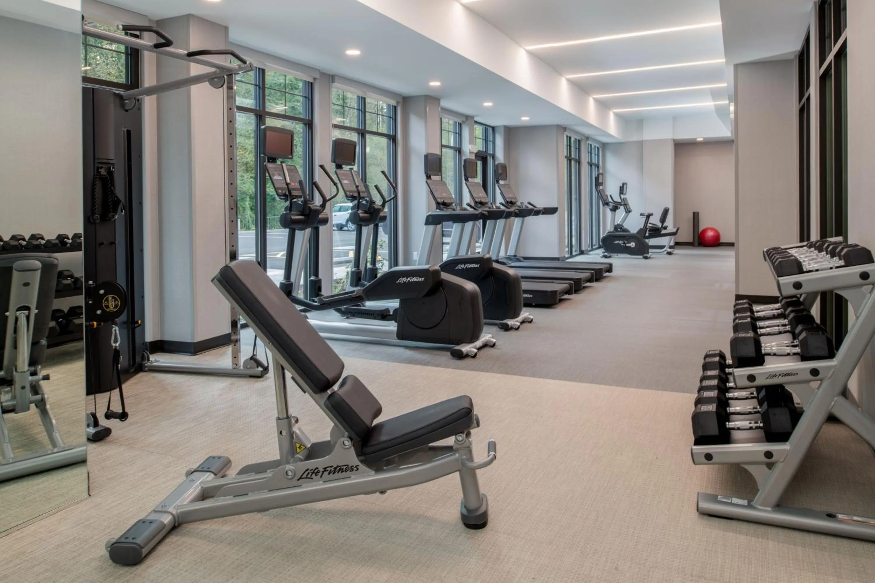 Fitness centre/facilities in Courtyard by Marriott Olympia