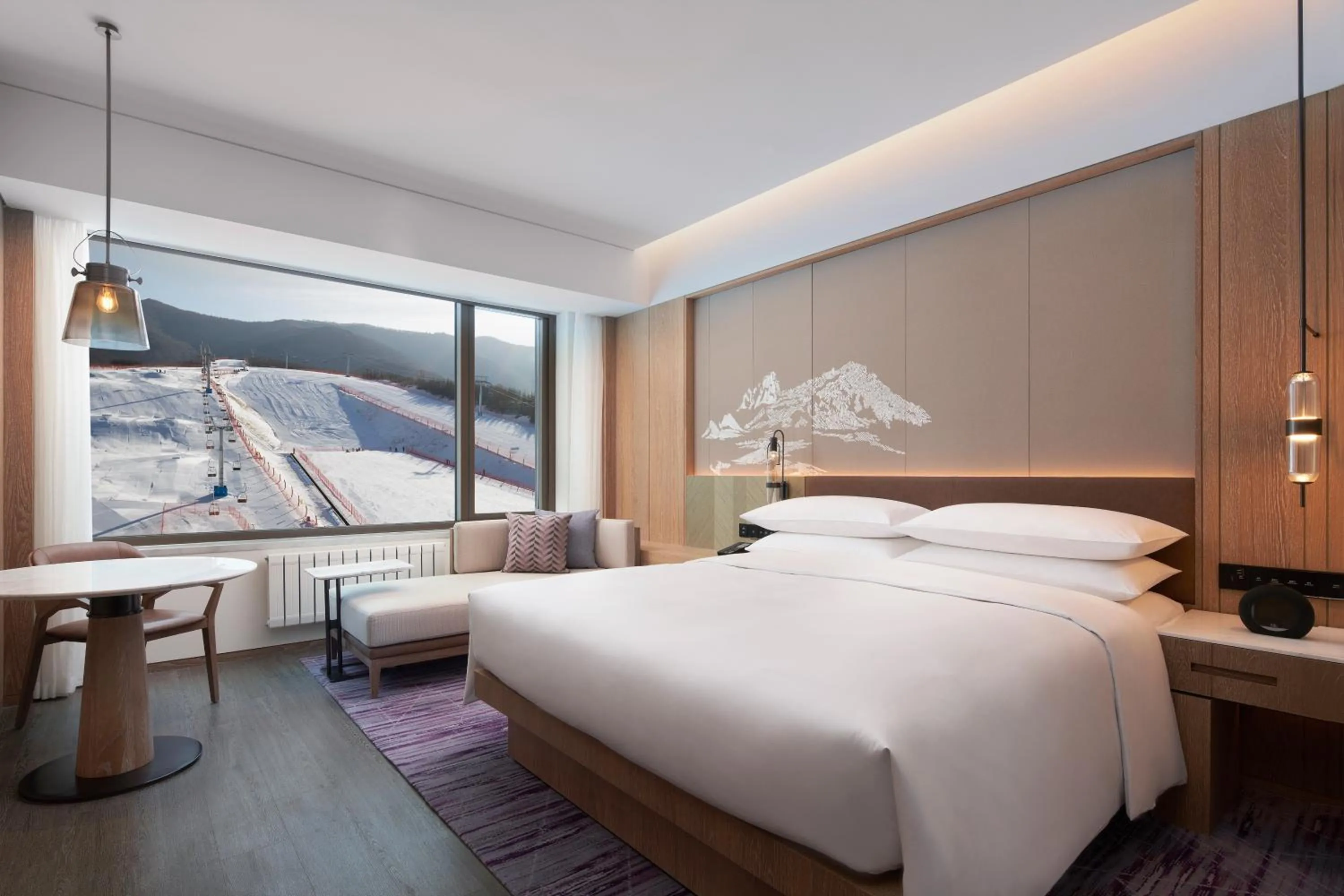 Bedroom, Bed in Courtyard by Marriott Chongli