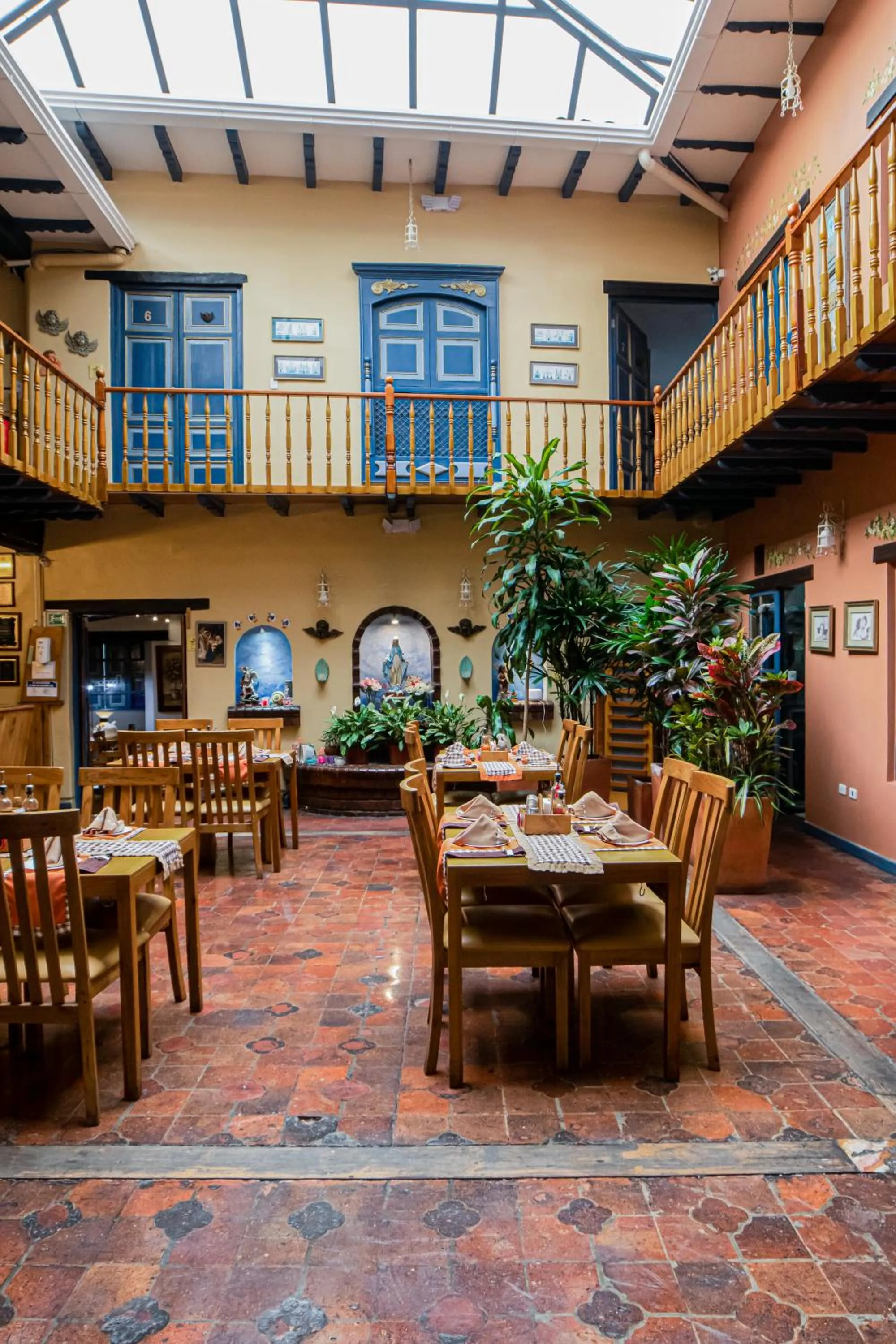 Property building in Hotel Posada del Angel