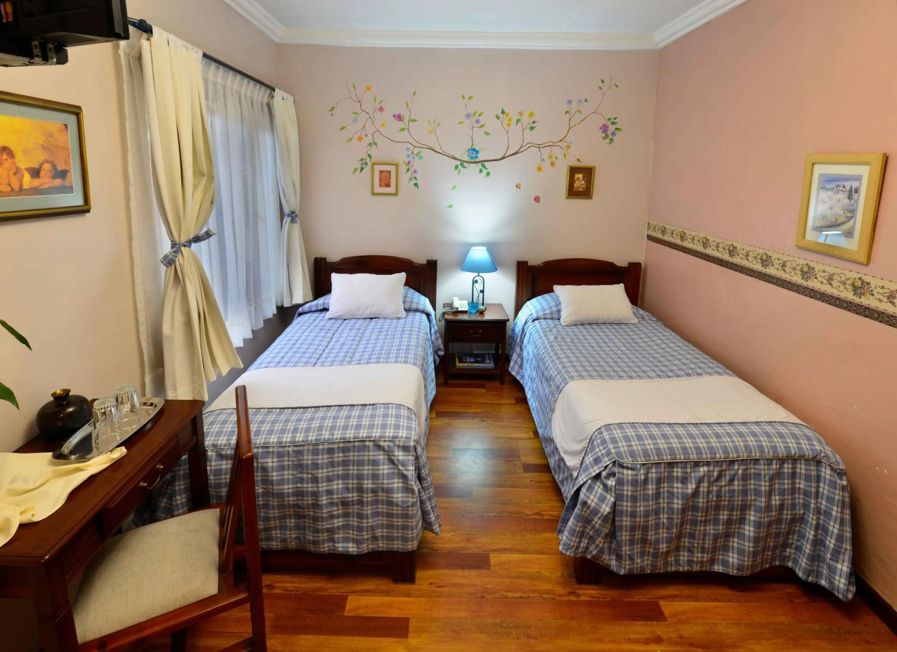 Decorative detail, Bed in Hotel Posada del Angel