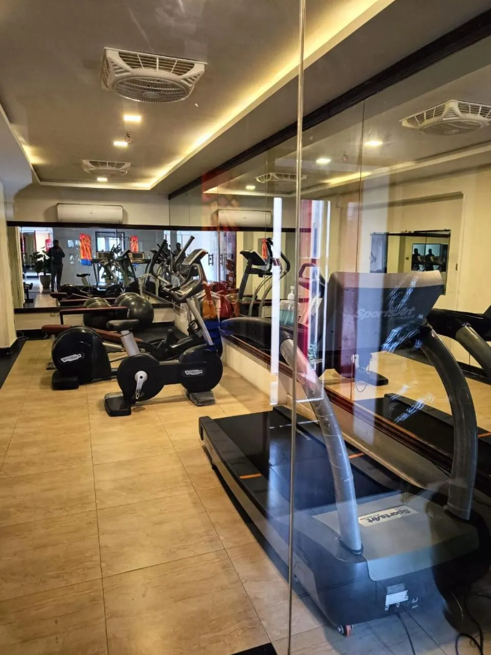 Fitness centre/facilities in OBAN Hotel