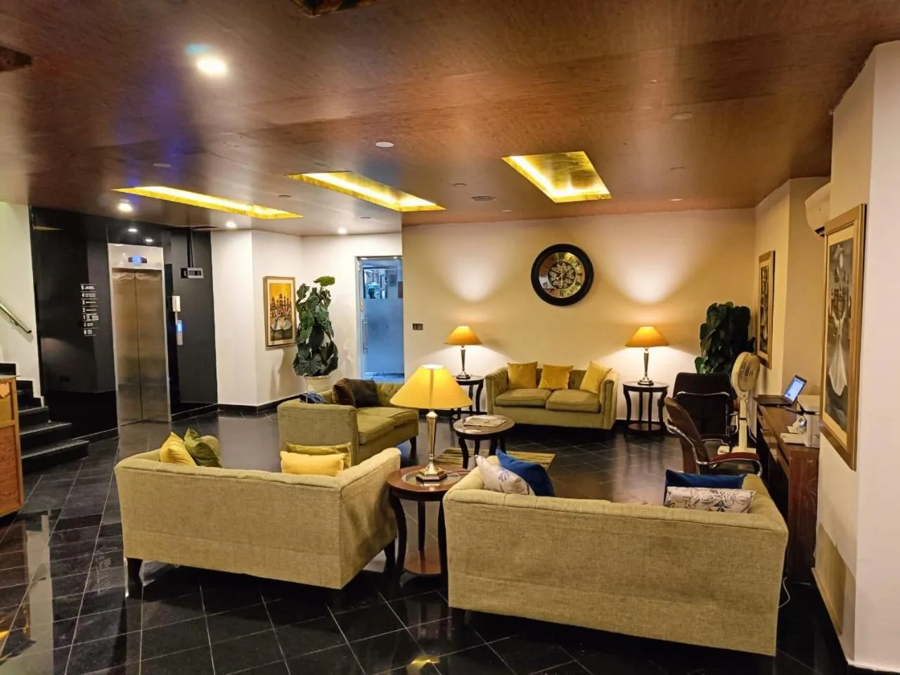 Lobby or reception in OBAN Hotel