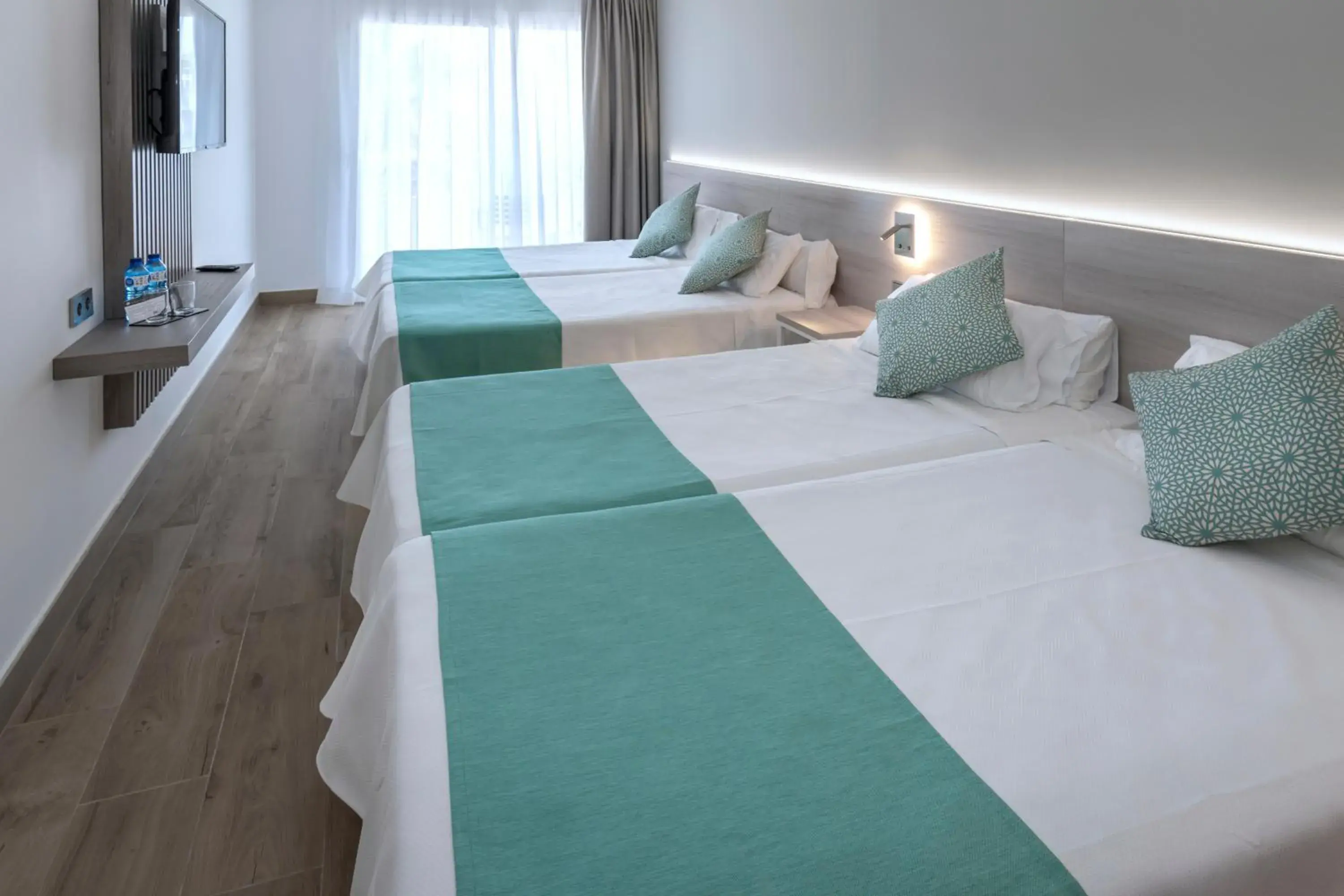 Triple Room with Sea View (2 Adults + 1 Child) in 4R Casablanca Playa Triple Room with Sea View (2 Adults + 1 Child) in 4R Casablanca Playa