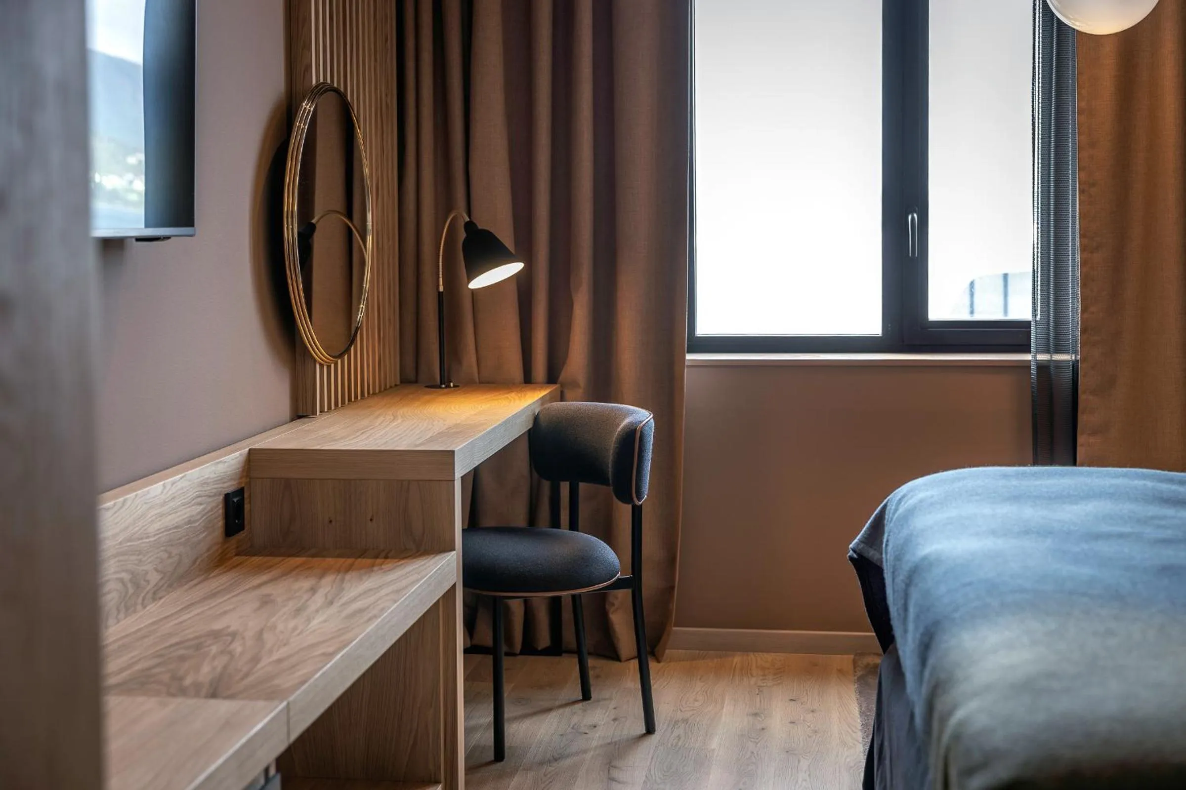 Seating area, Bed in Quality Hotel Richard With