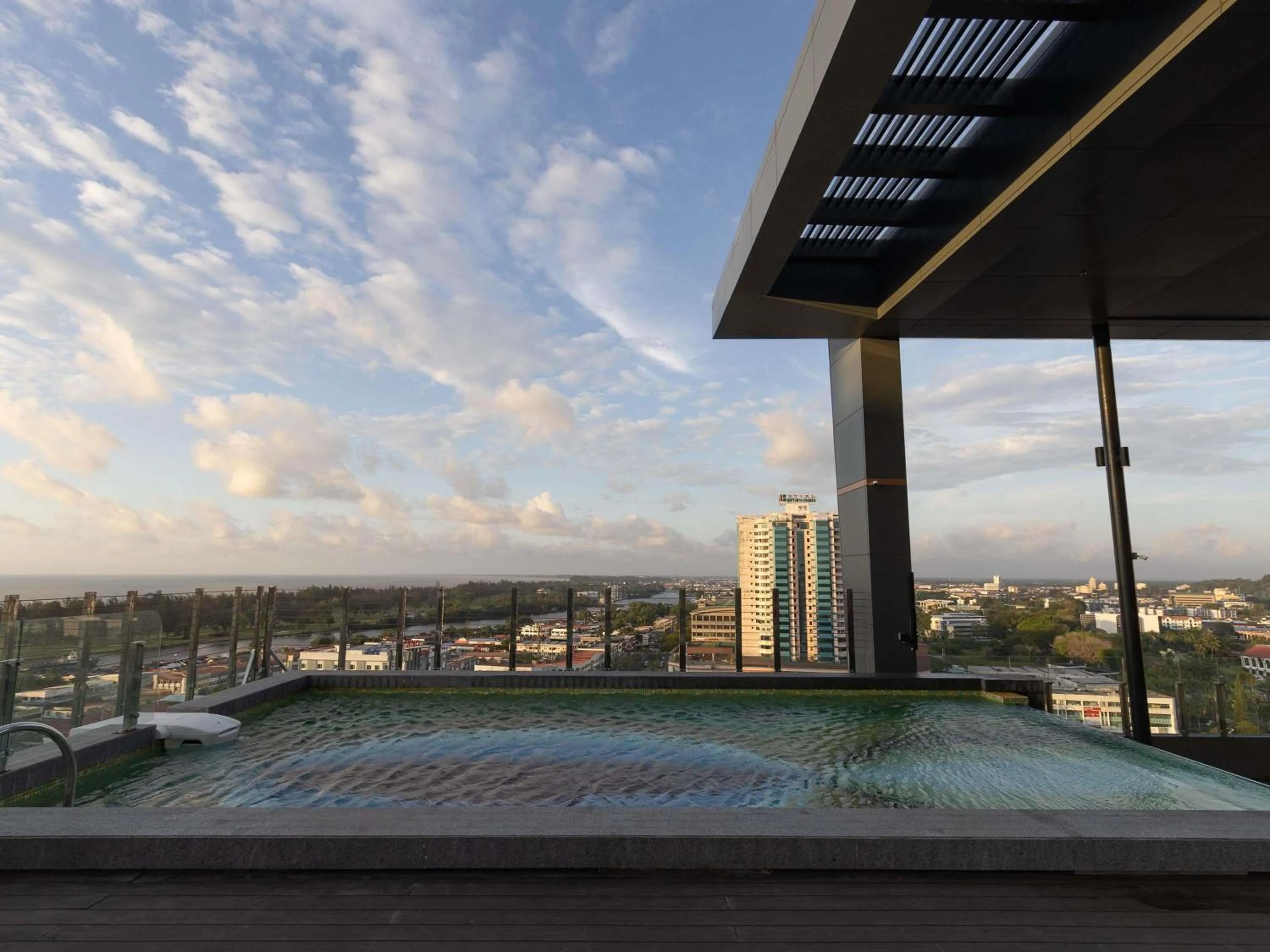 Property building in Mercure Miri City Centre