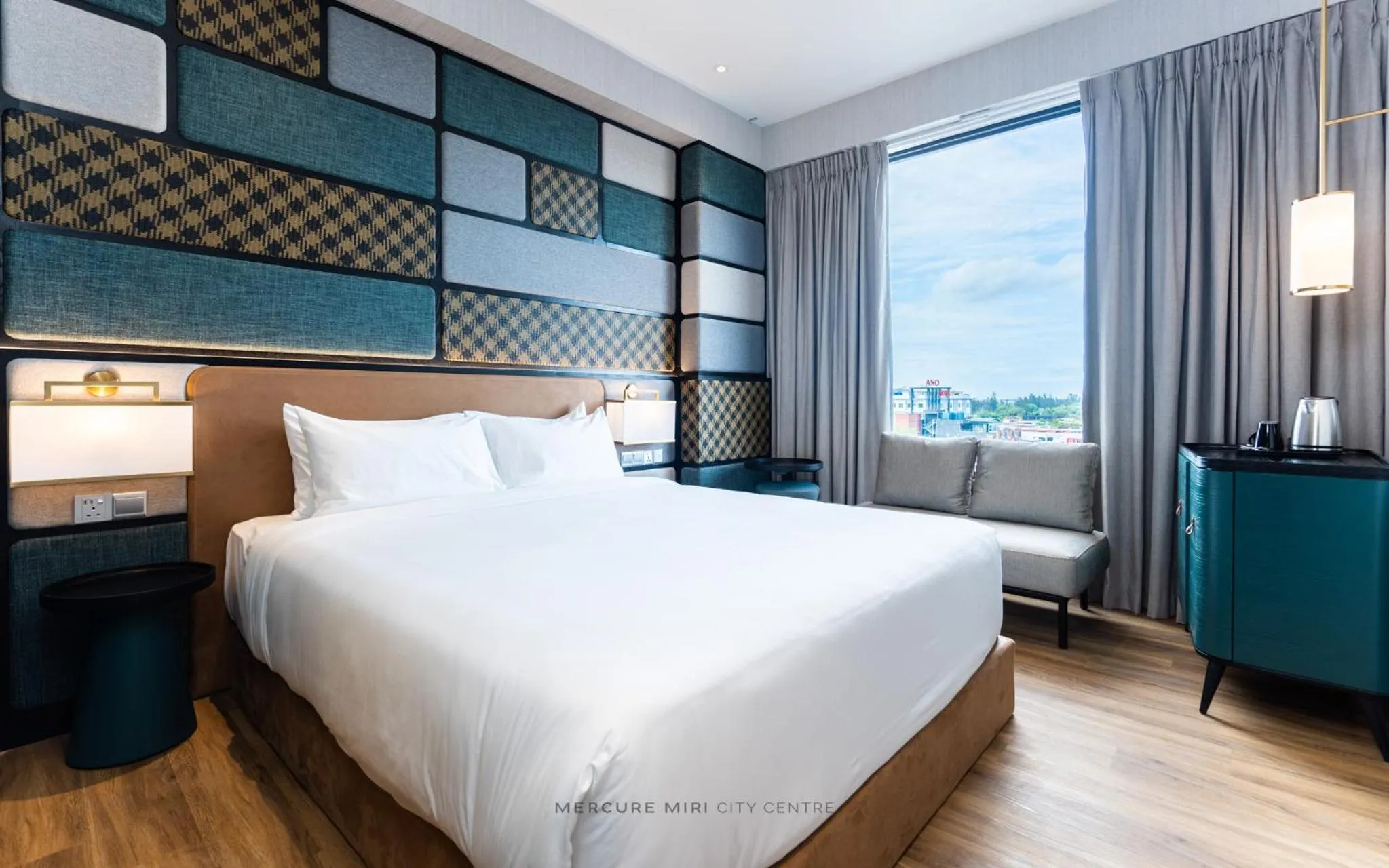 Bed in Mercure Miri City Centre