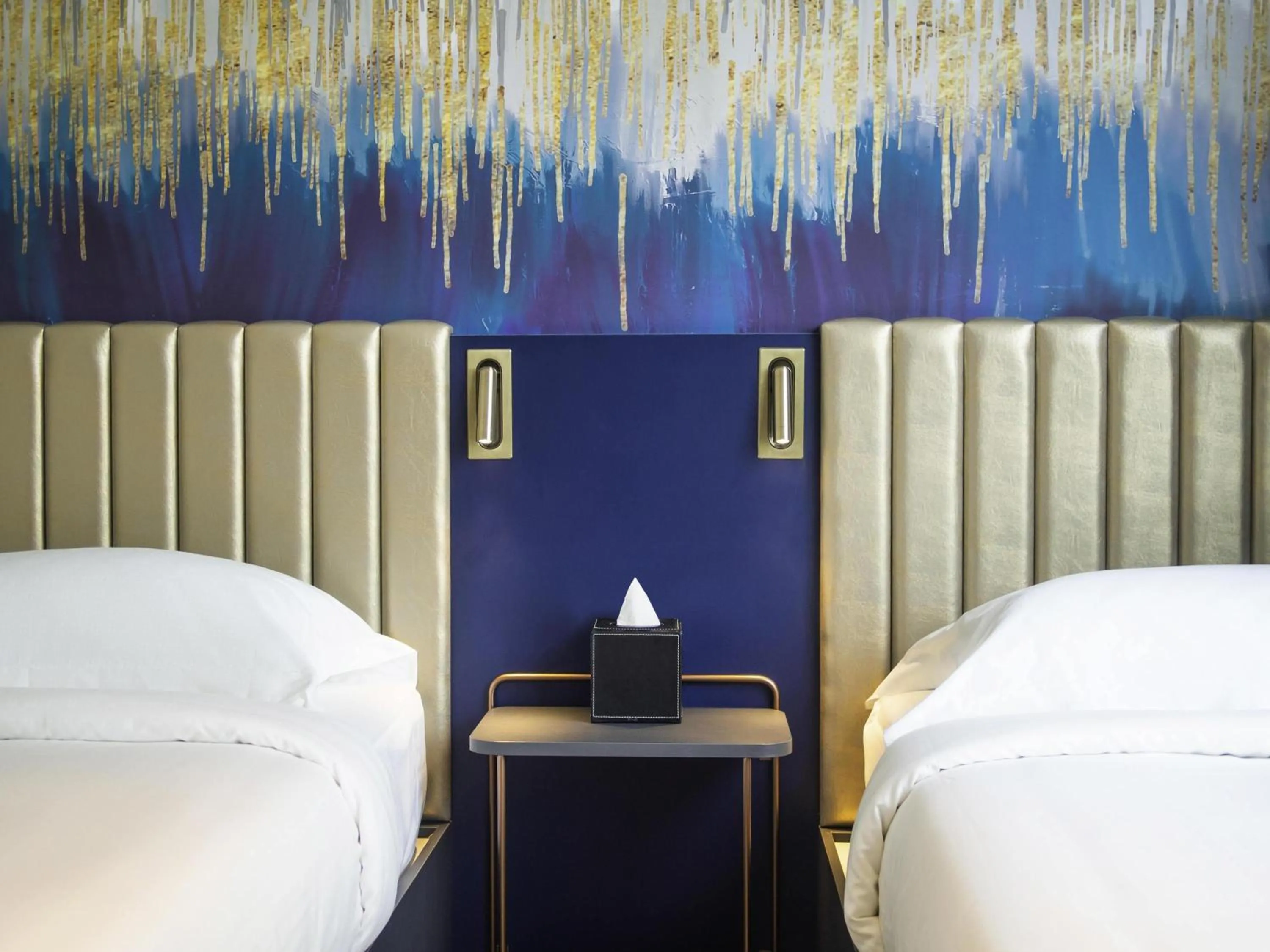 Bedroom, Bed in ibis budget Singapore Gold