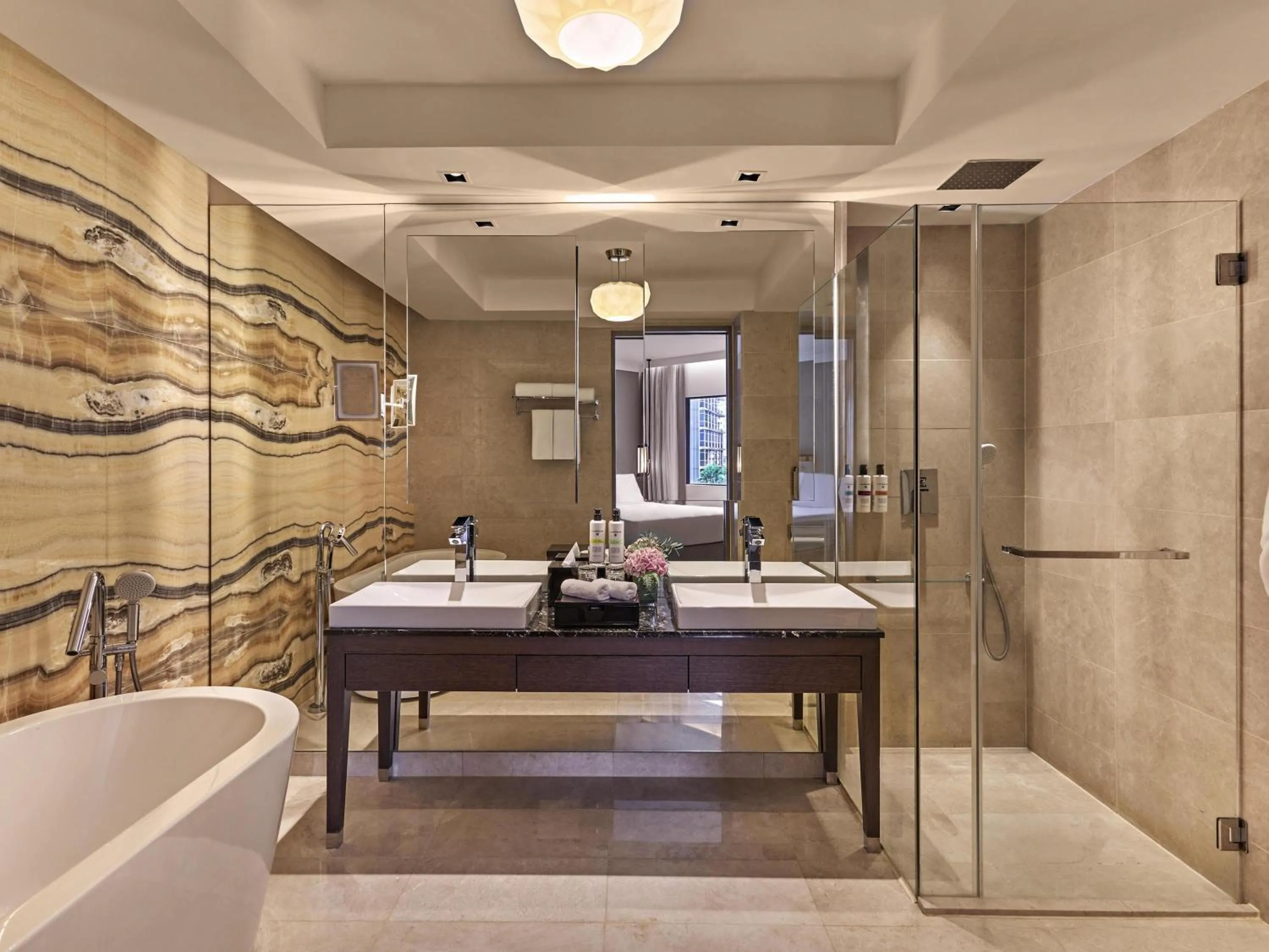 Bedroom in Pullman Singapore Orchard