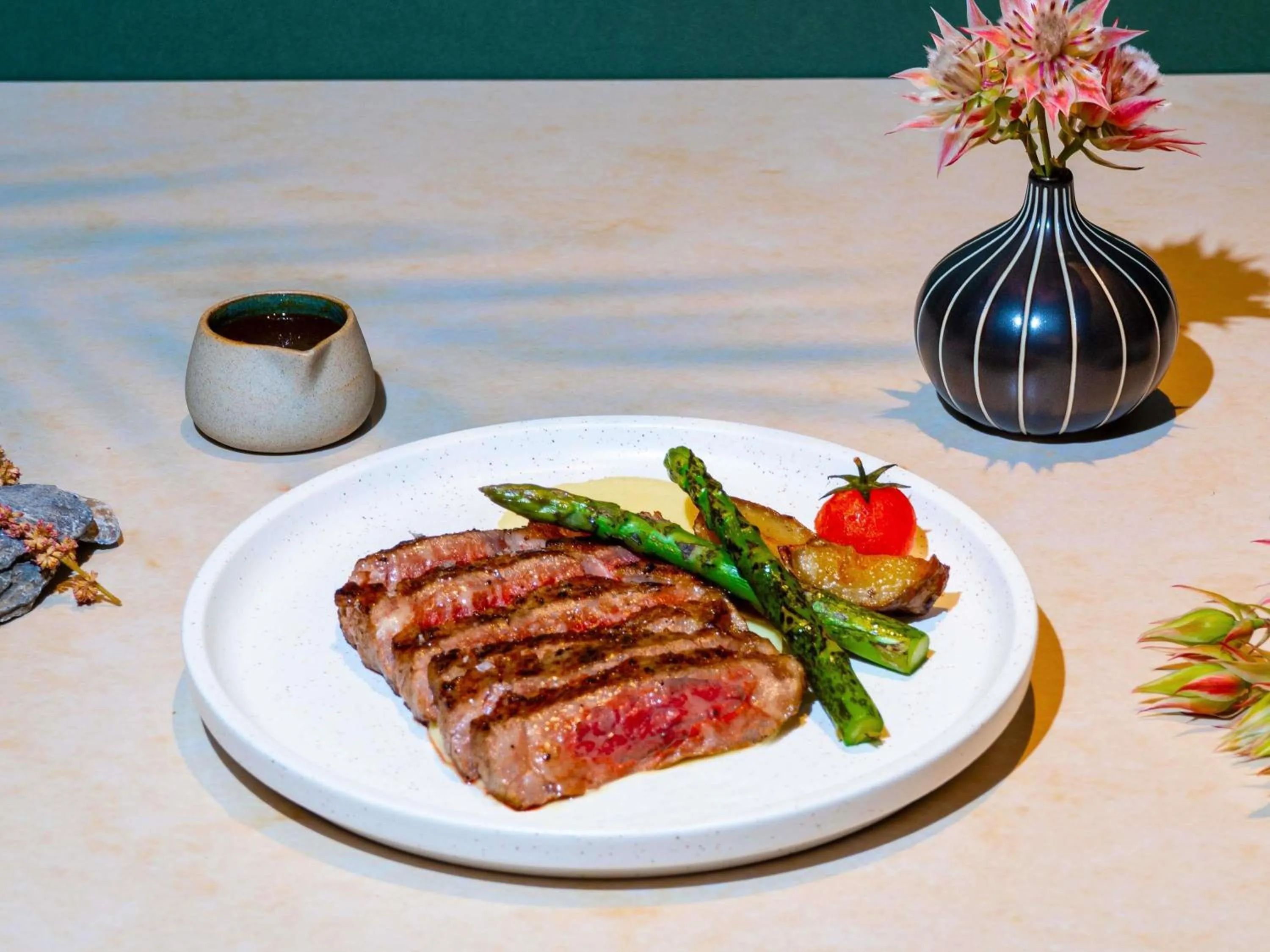 Restaurant/places to eat in Pullman Singapore Orchard