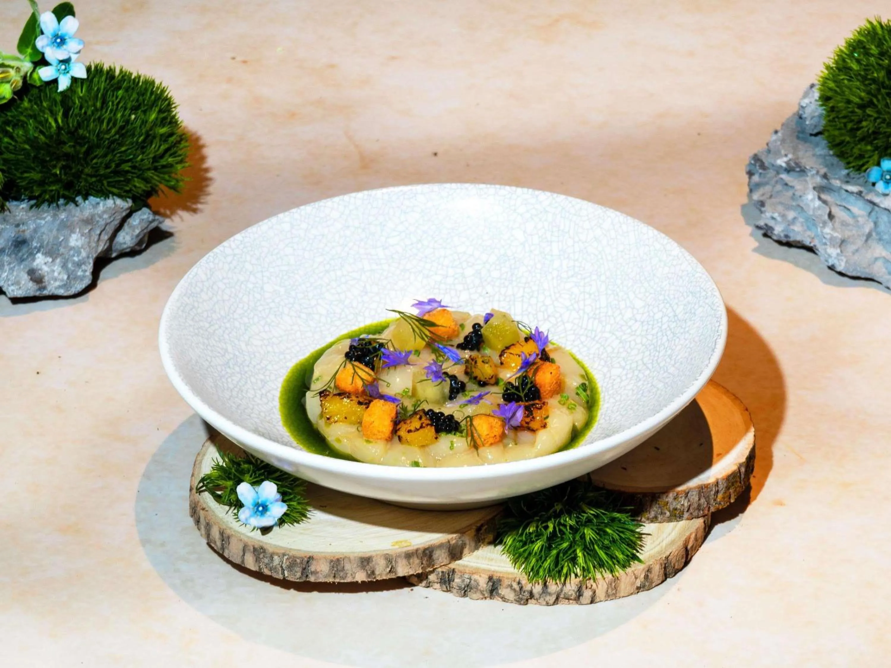 Restaurant/places to eat in Pullman Singapore Orchard