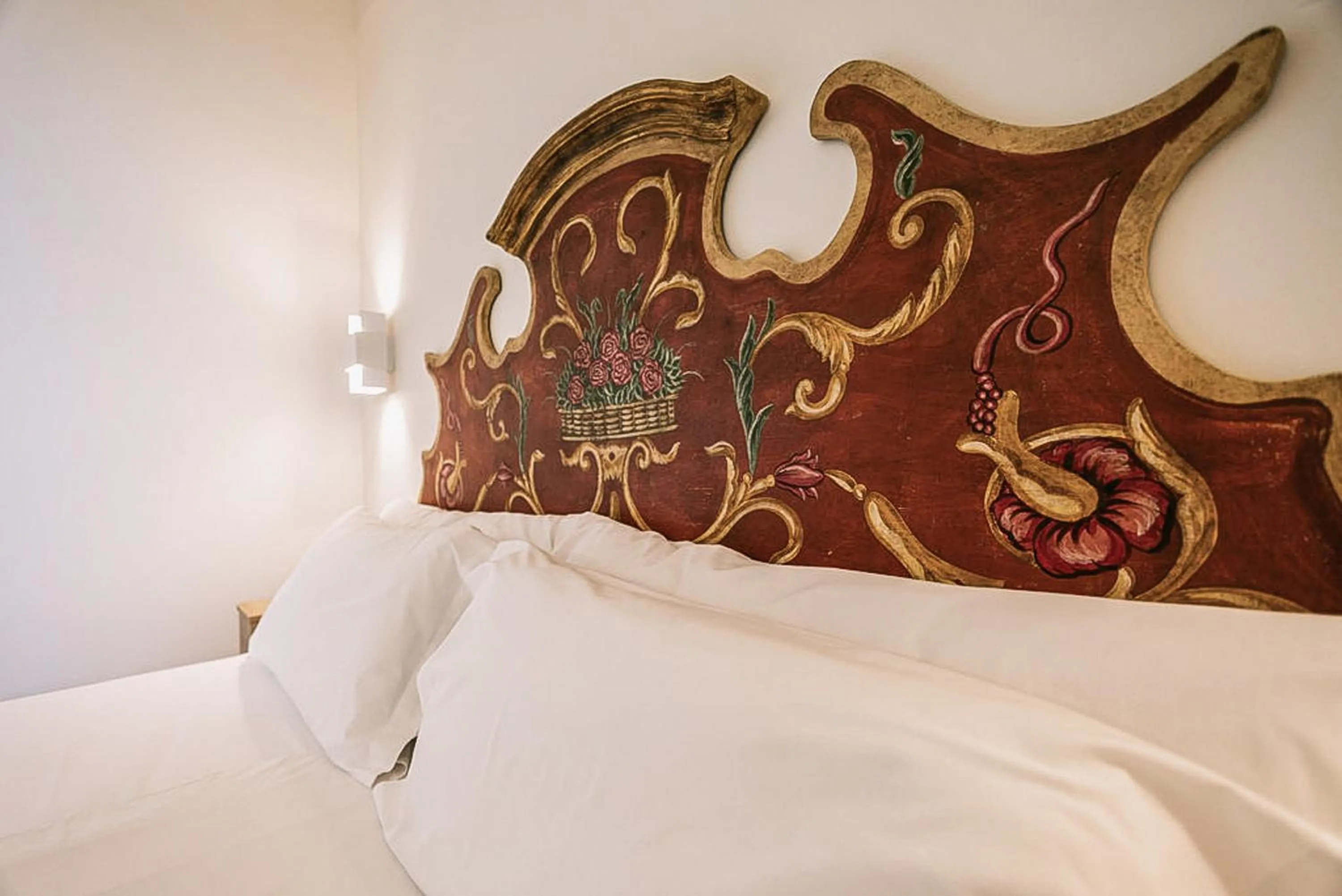 Bed in Posada del Marqués I A Slow Design Hotel