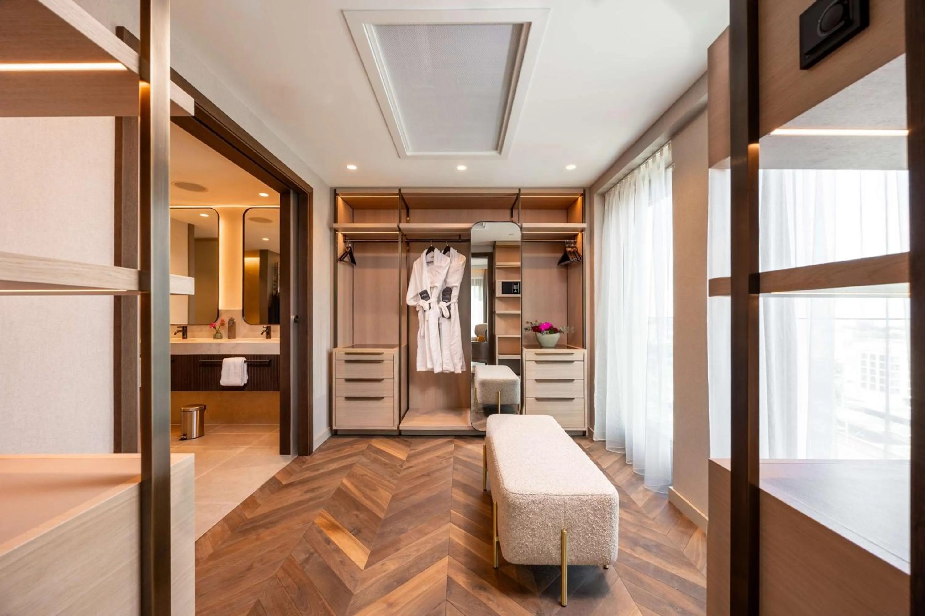 Photo of the whole room, Bed in ATLANTIC Hotel Heidelberg