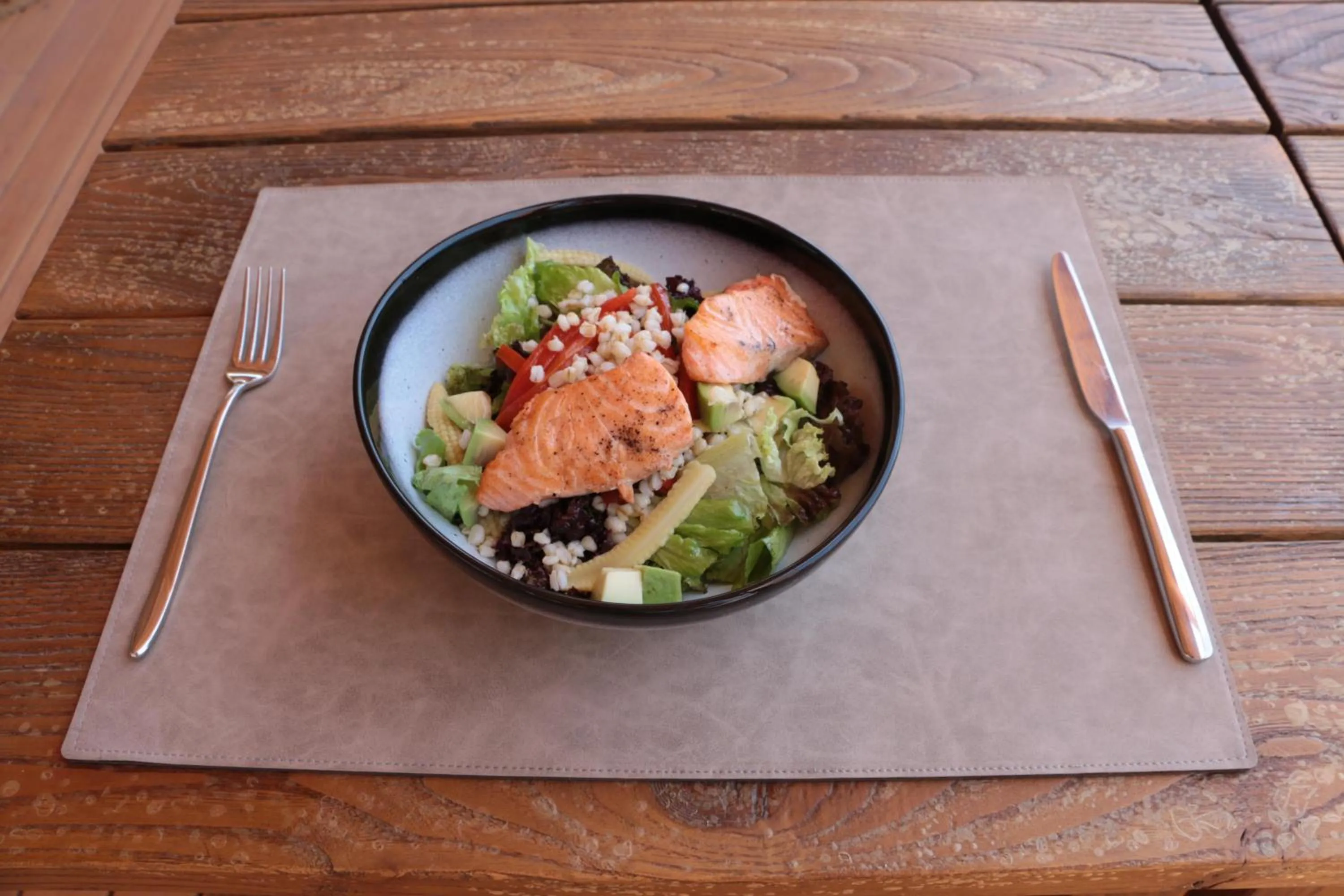 Restaurant/places to eat in Lures Hotel