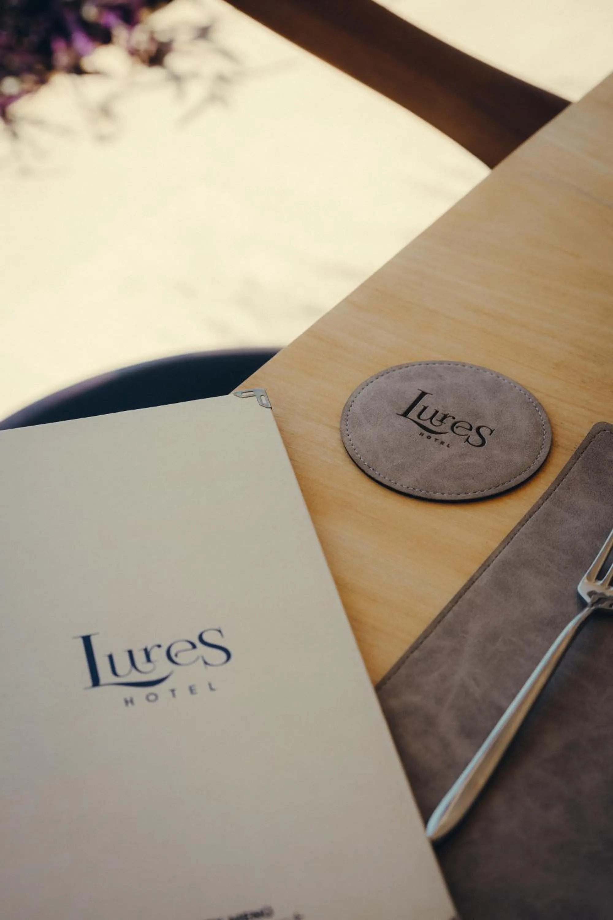 Restaurant/places to eat in Lures Hotel