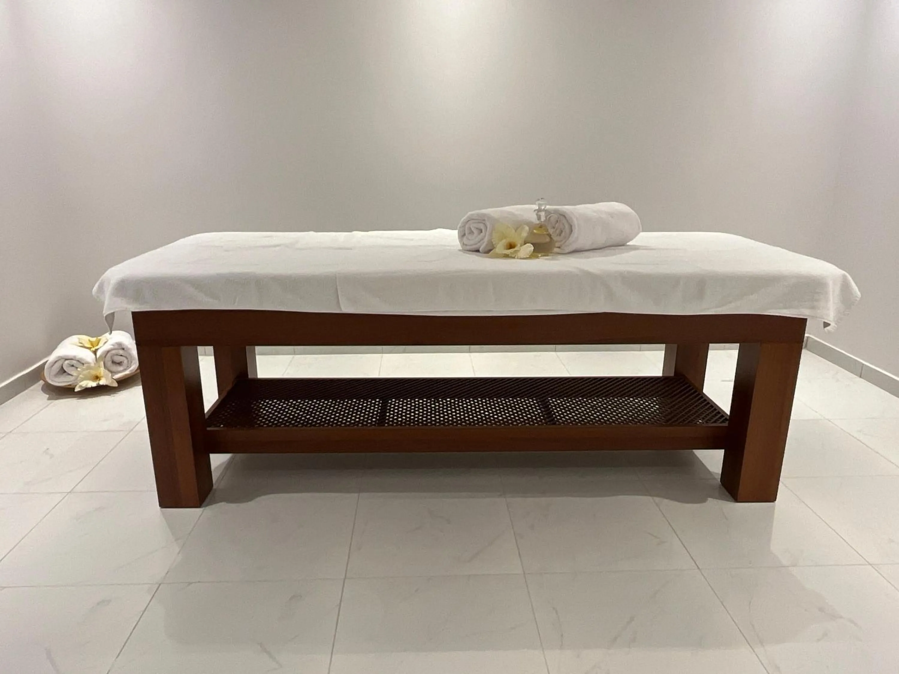 Massage in Lures Hotel