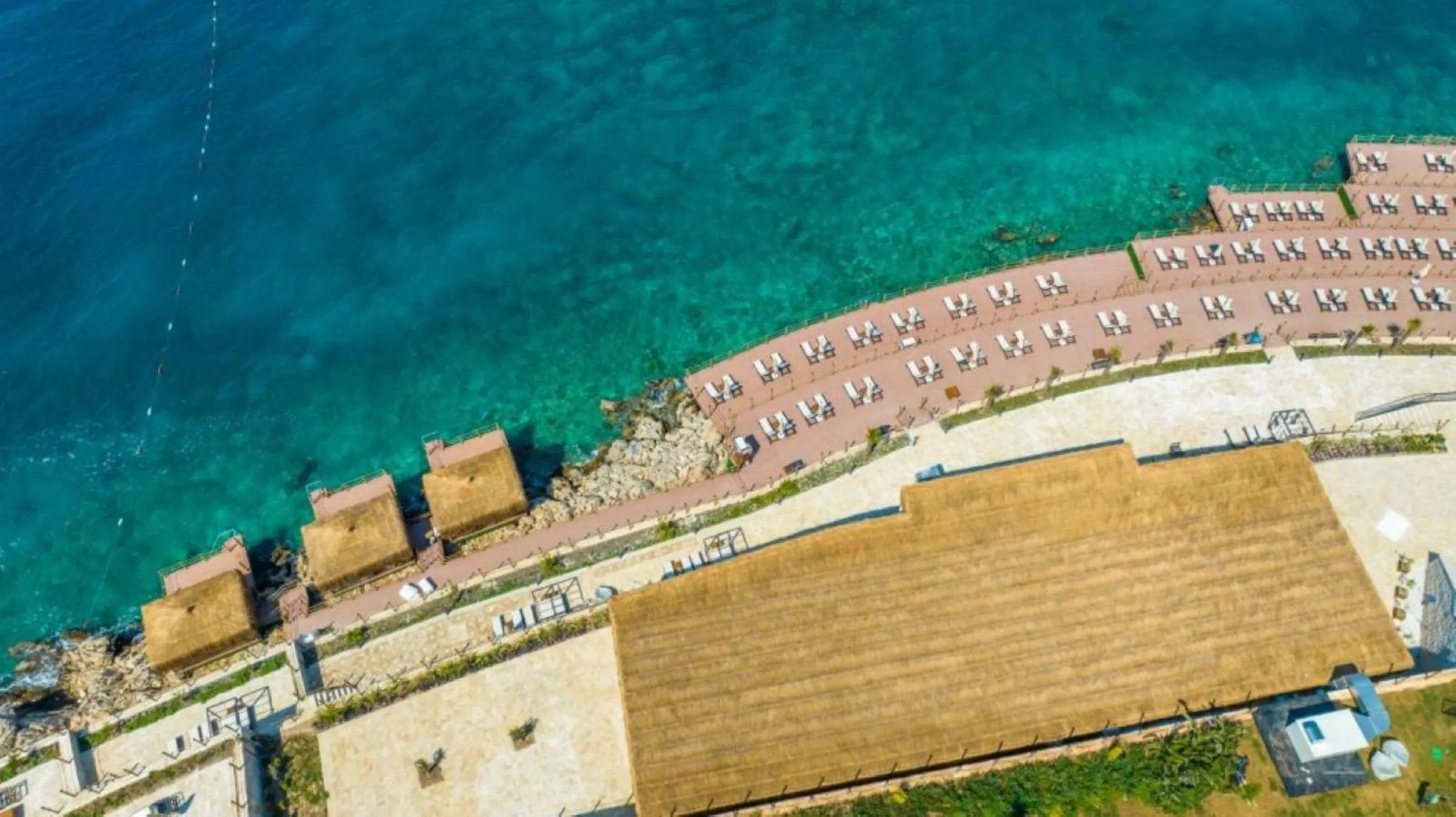 Beach in Lures Hotel