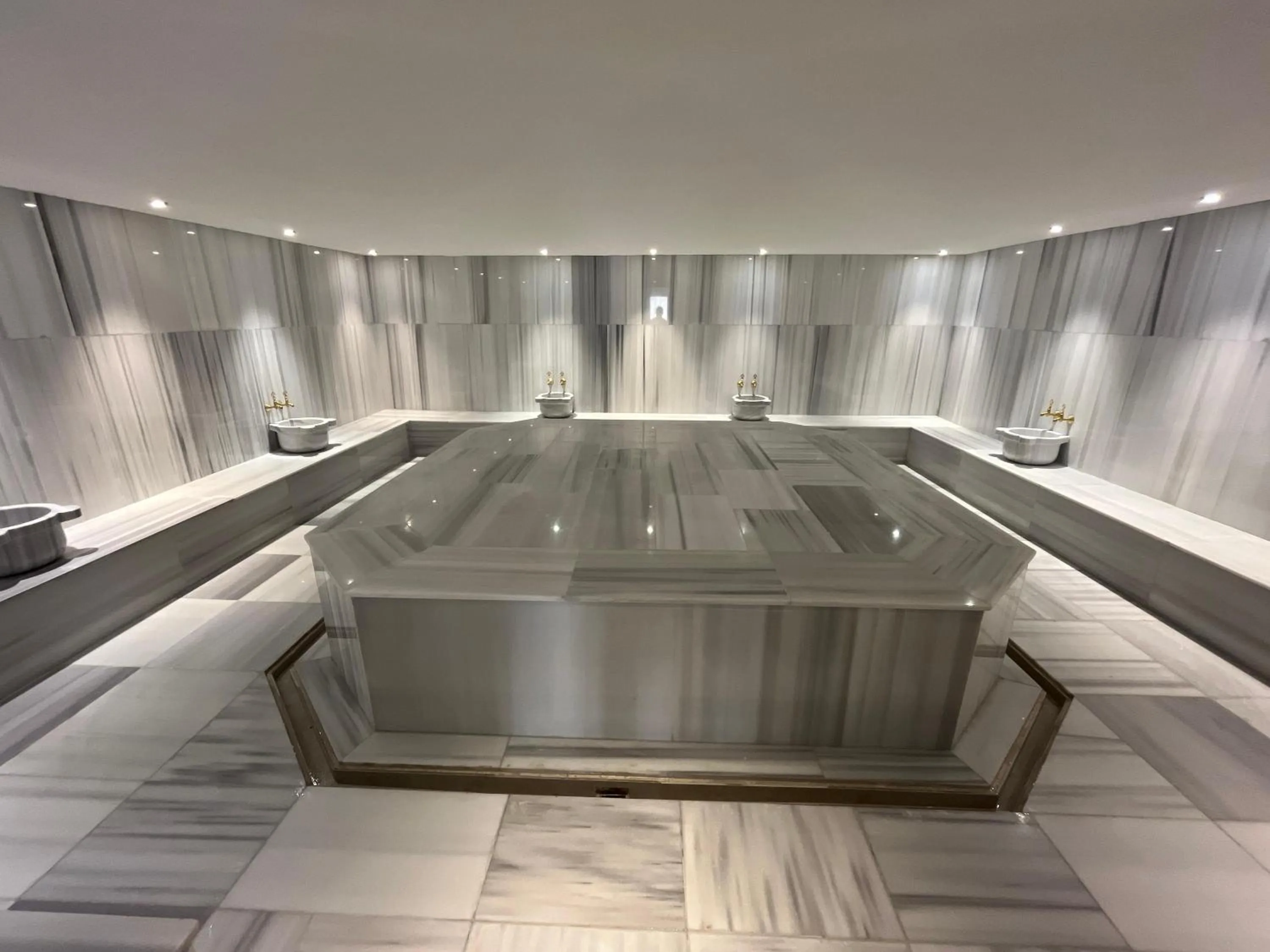 Spa and wellness centre/facilities in Lures Hotel