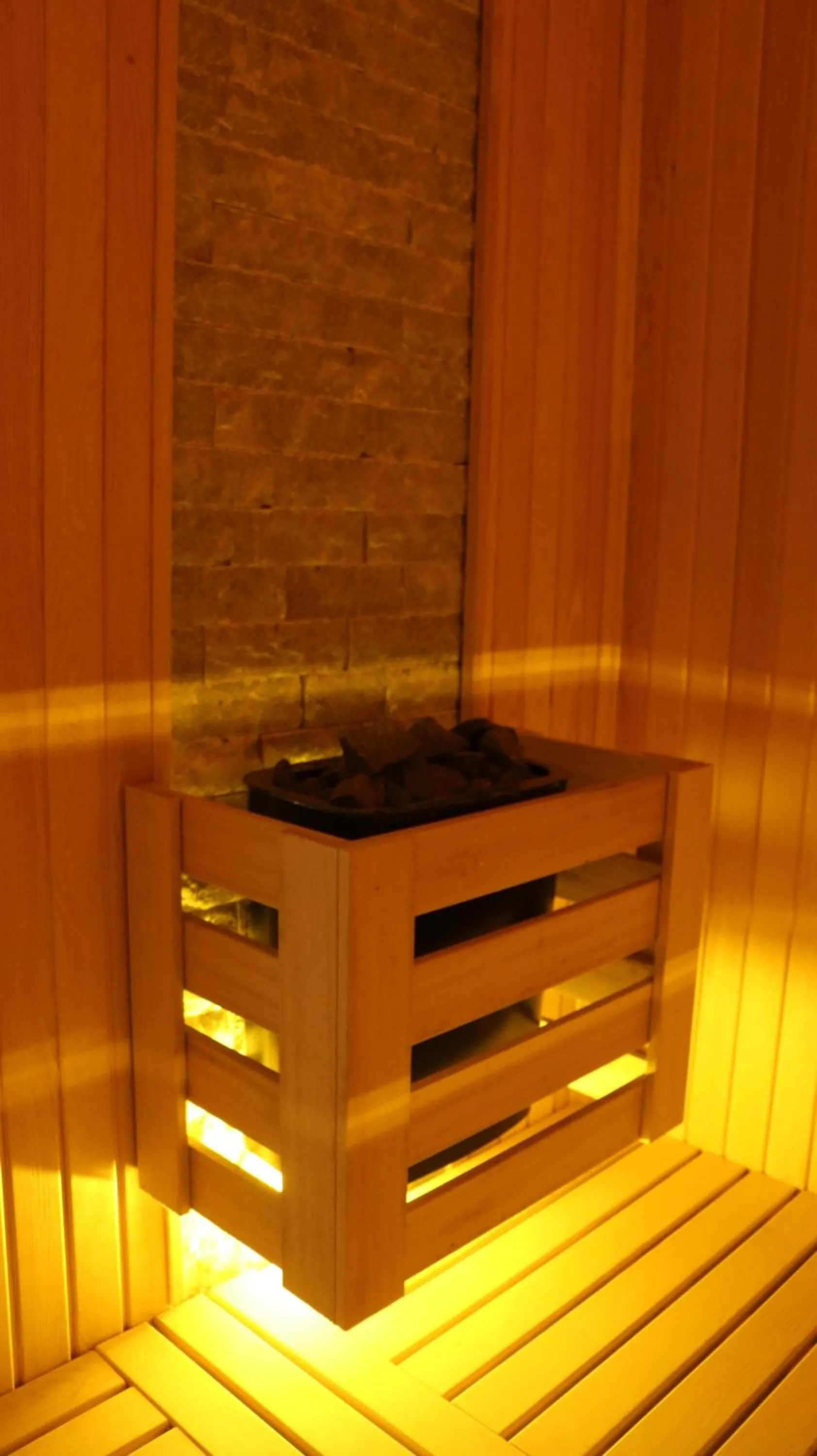 Sauna in Lures Hotel
