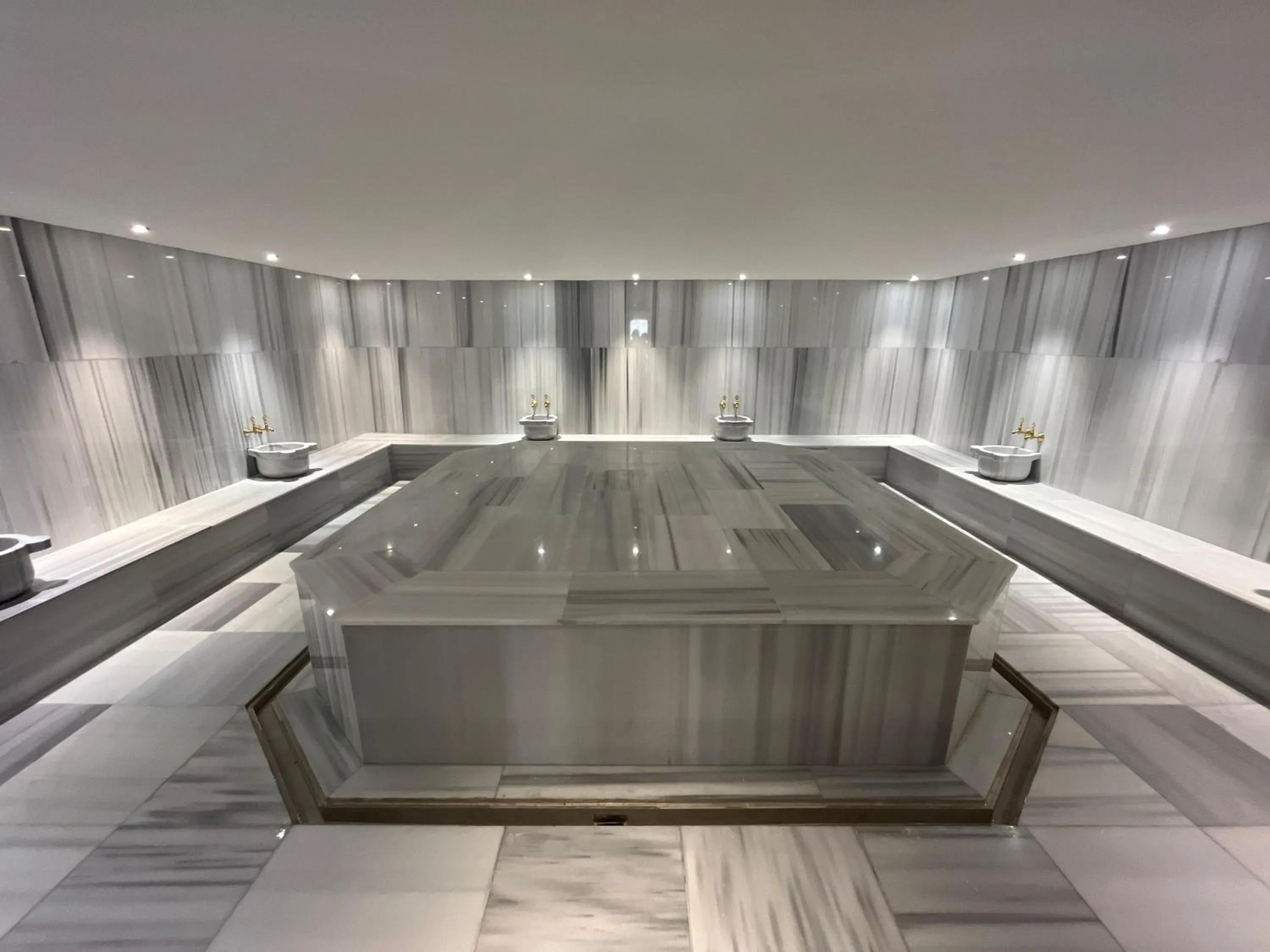 Spa and wellness centre/facilities in Lures Hotel