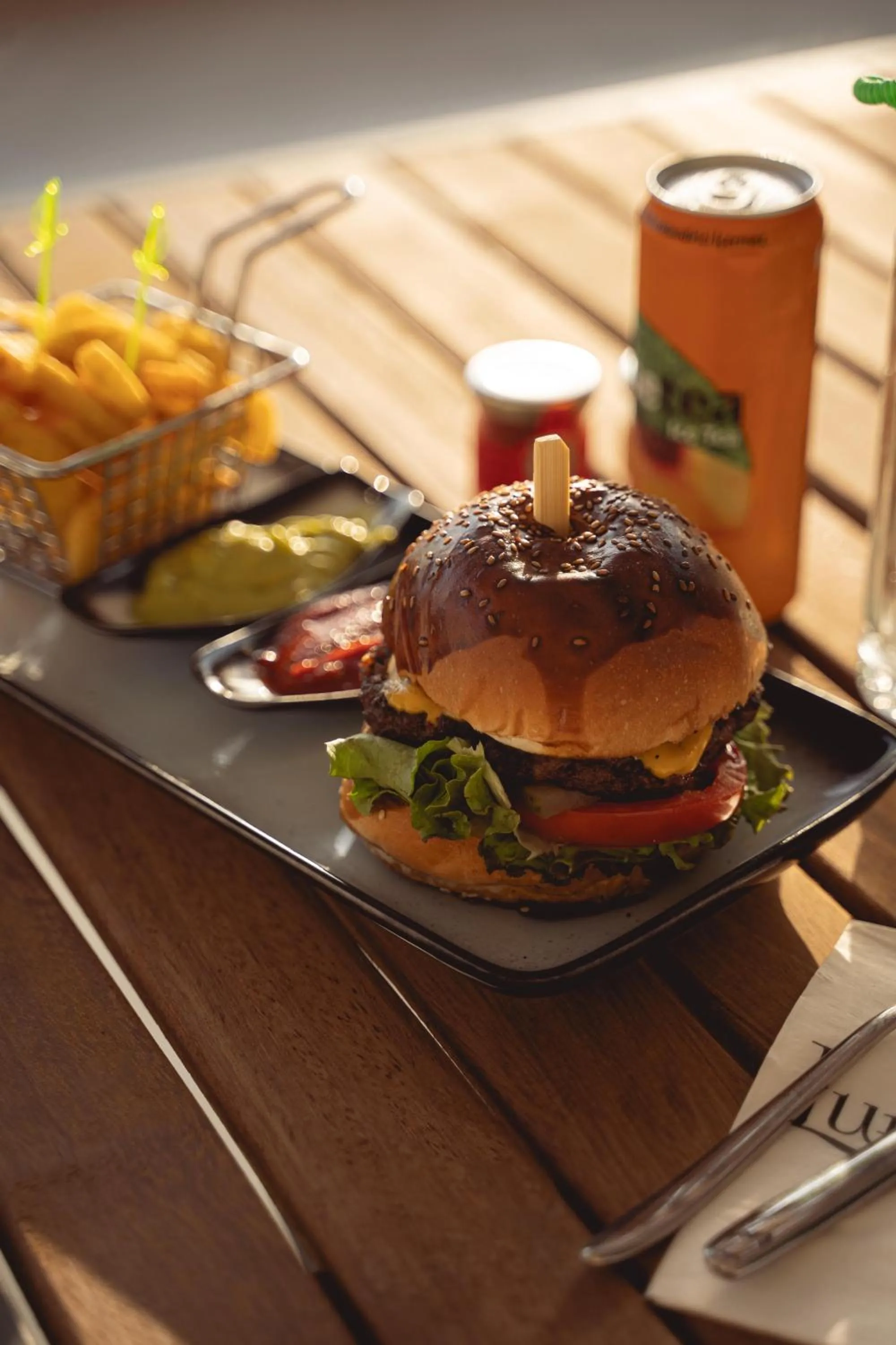 Restaurant/places to eat in Lures Hotel