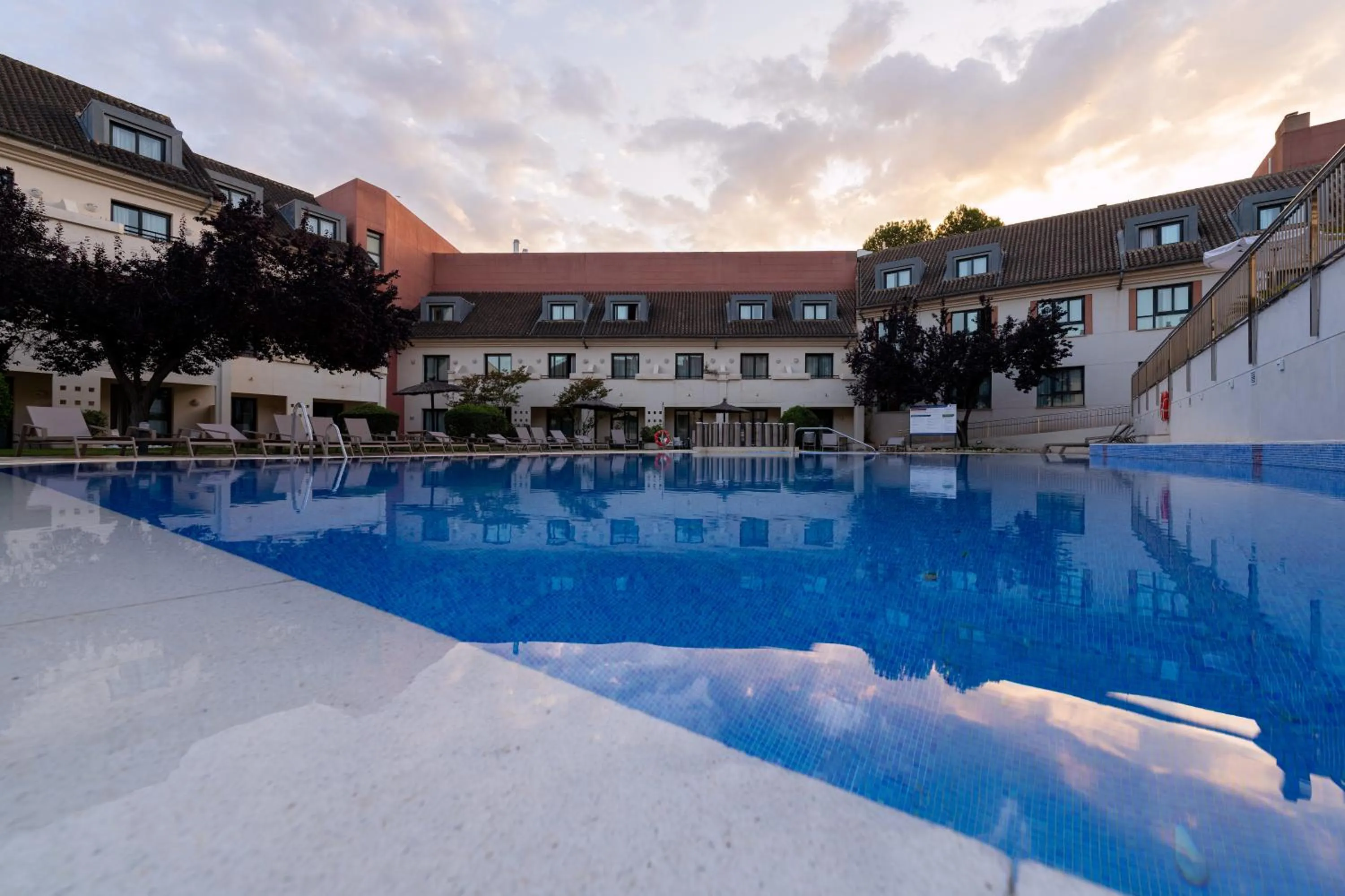 Swimming pool in Hotel Antequera Hills