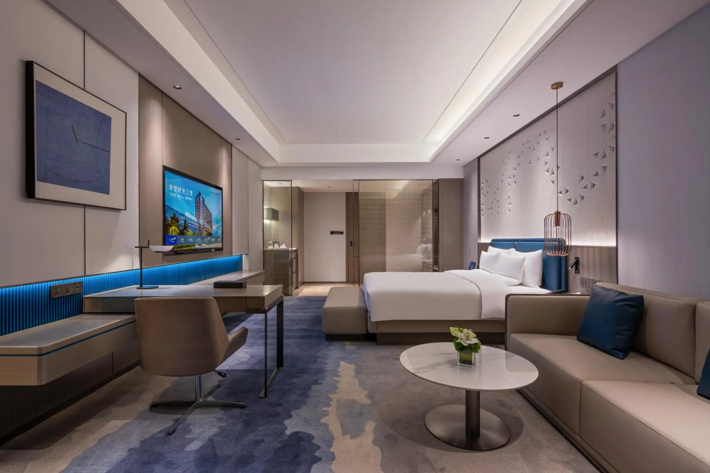 Communal lounge/ TV room, Bed in Novotel Kunshan Yangcheng Lake