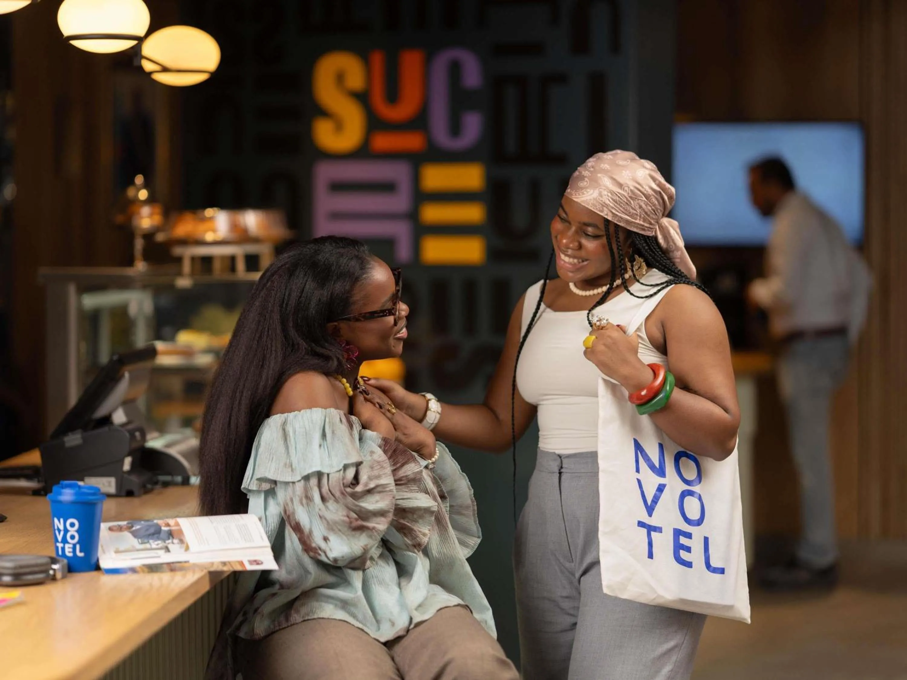 Lounge or bar in Novotel Kinshasa La Gombe