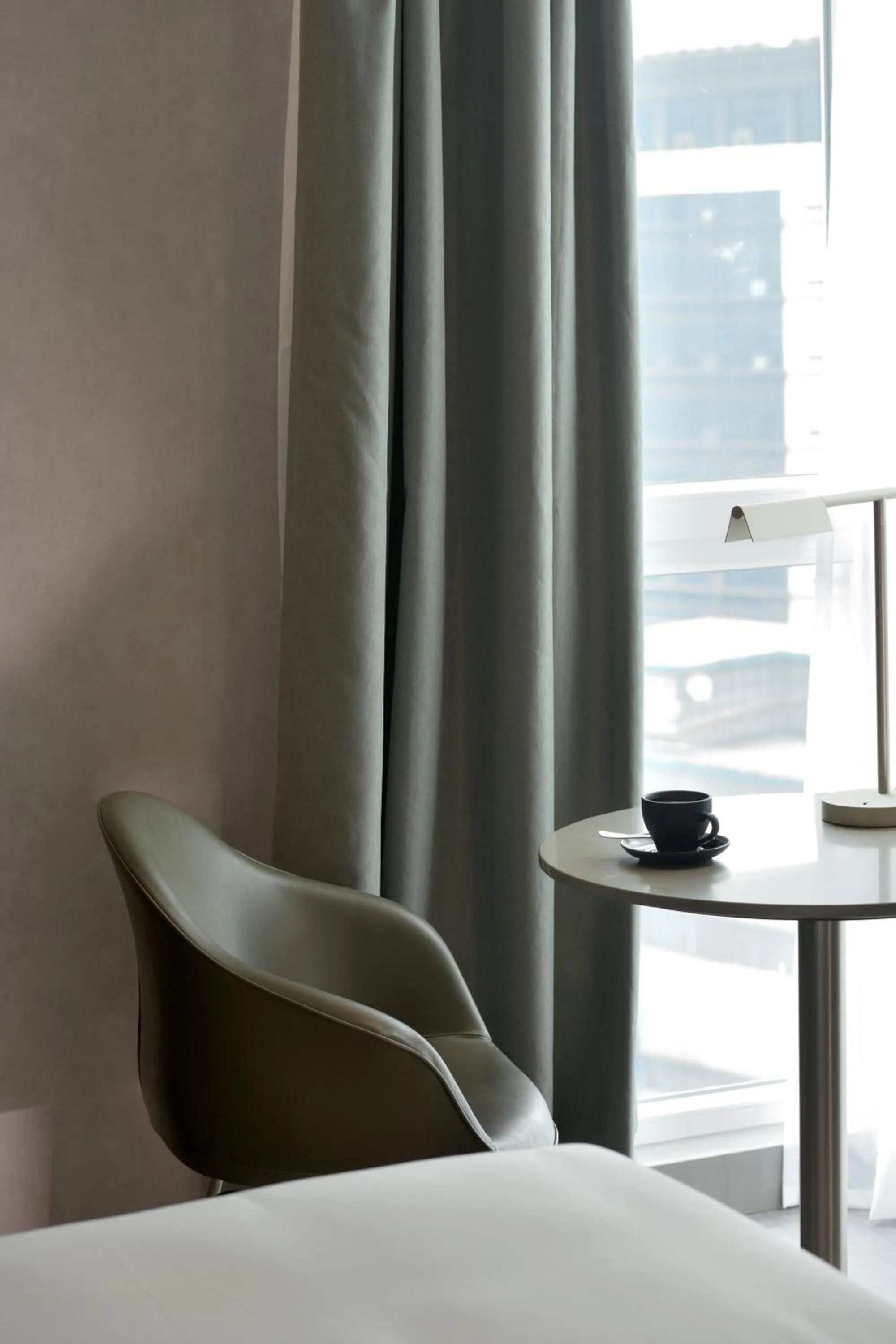 Day, Bed in Novotel Kinshasa La Gombe