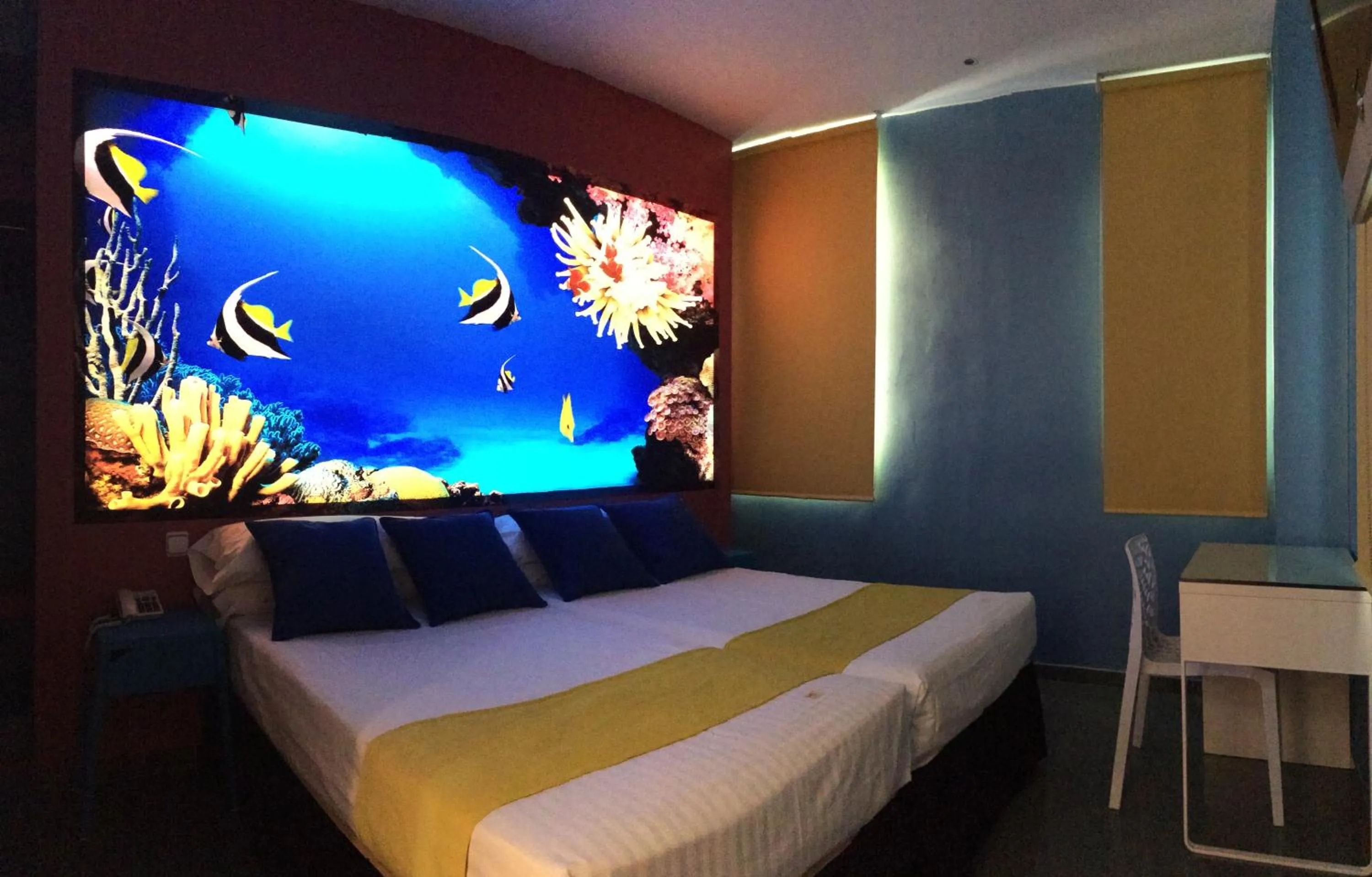 Photo of the whole room, Bed in Hotel Indiana