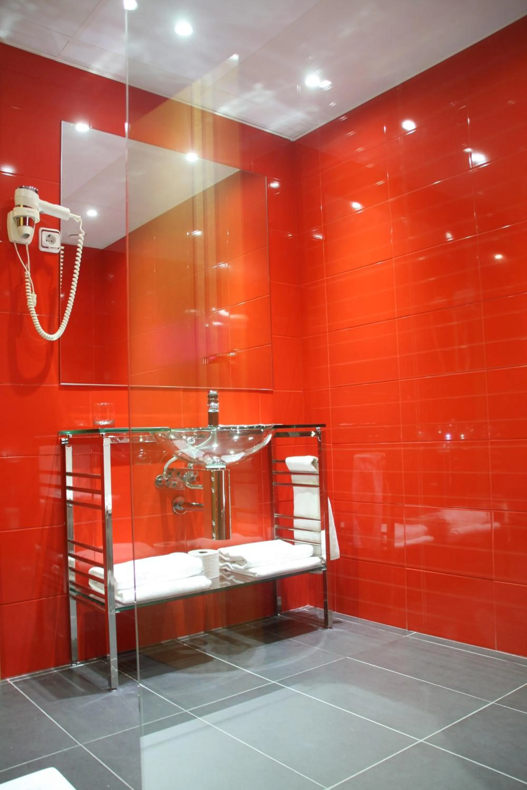 Bathroom in Hotel Indiana