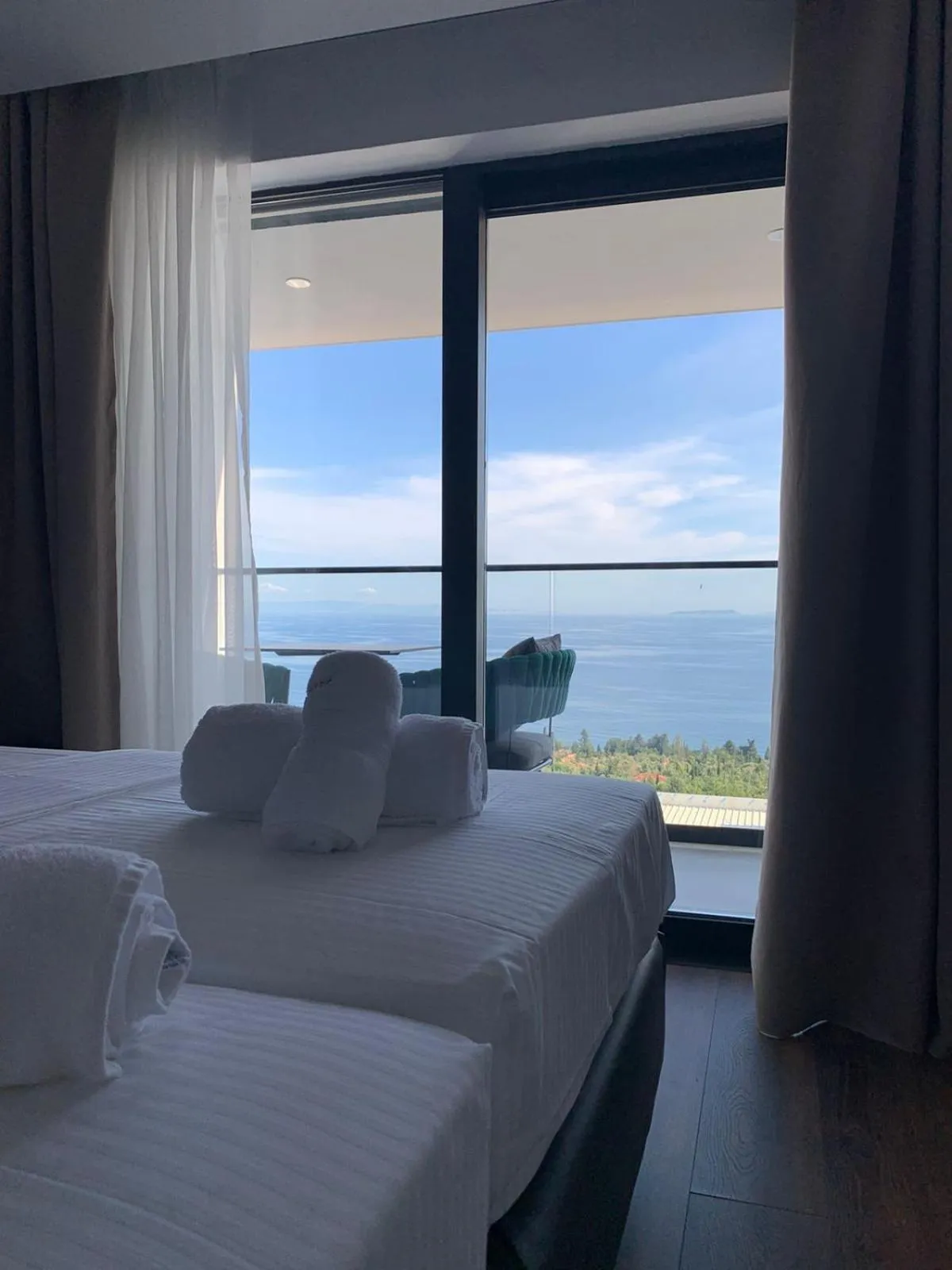 Bedroom, Bed in Black Diamond Hotel Dhermi