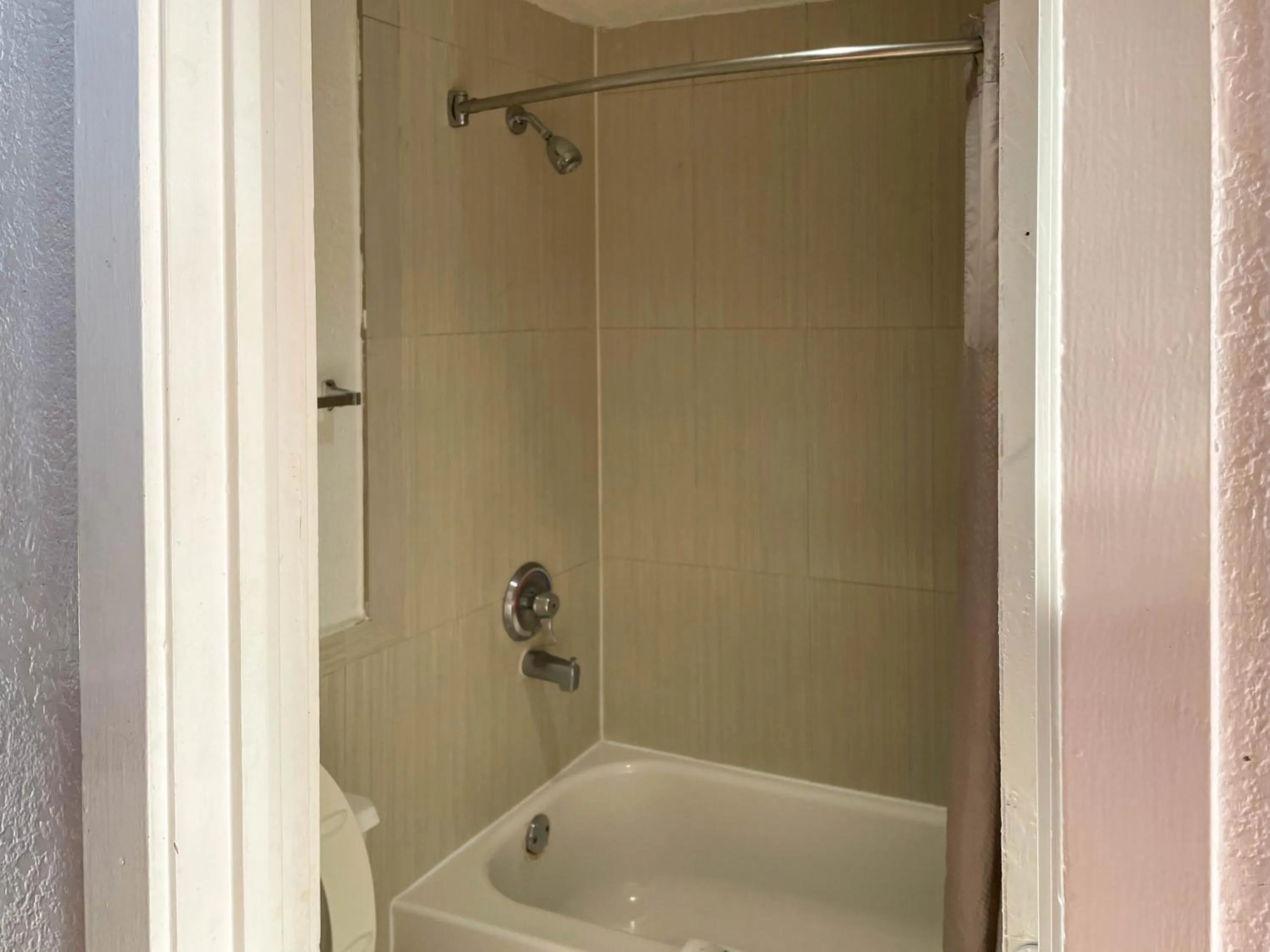 Bathroom in Studio 6 Houston TX Brookhollow