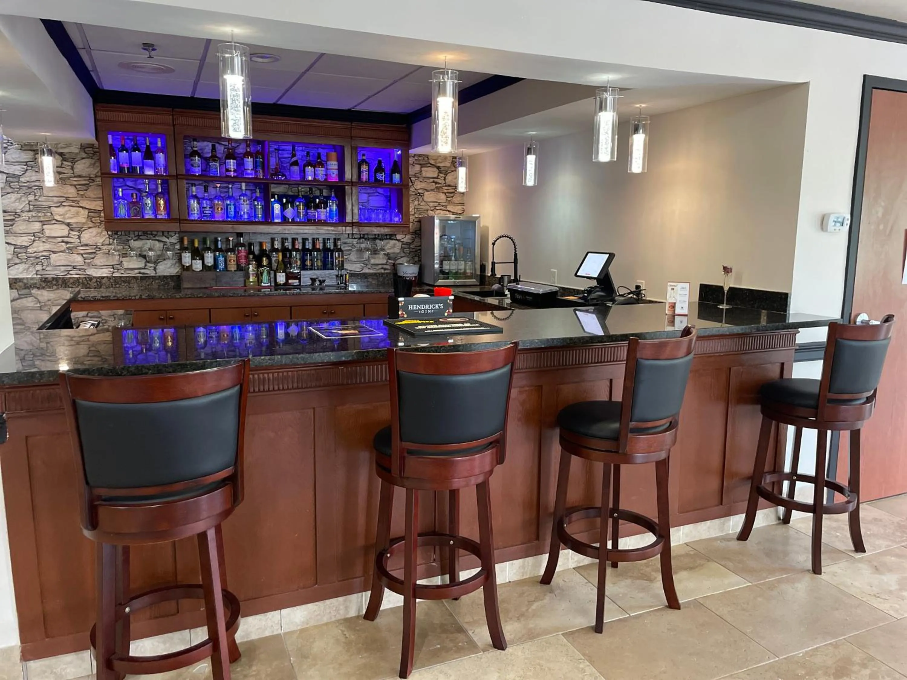 Lounge or bar in THE PARAGON of Golden Isles