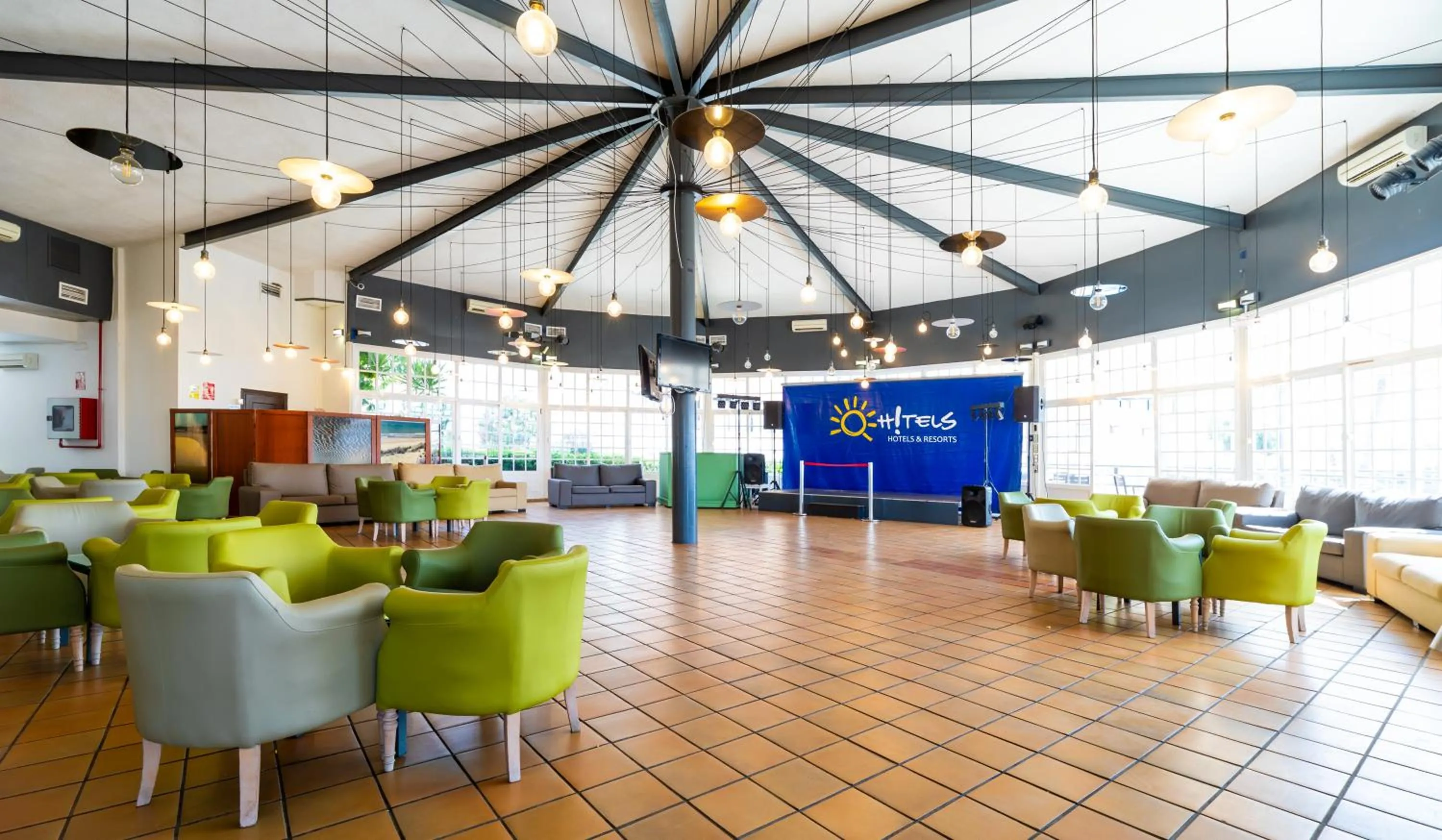 Lounge or bar in Ohtels Carabela