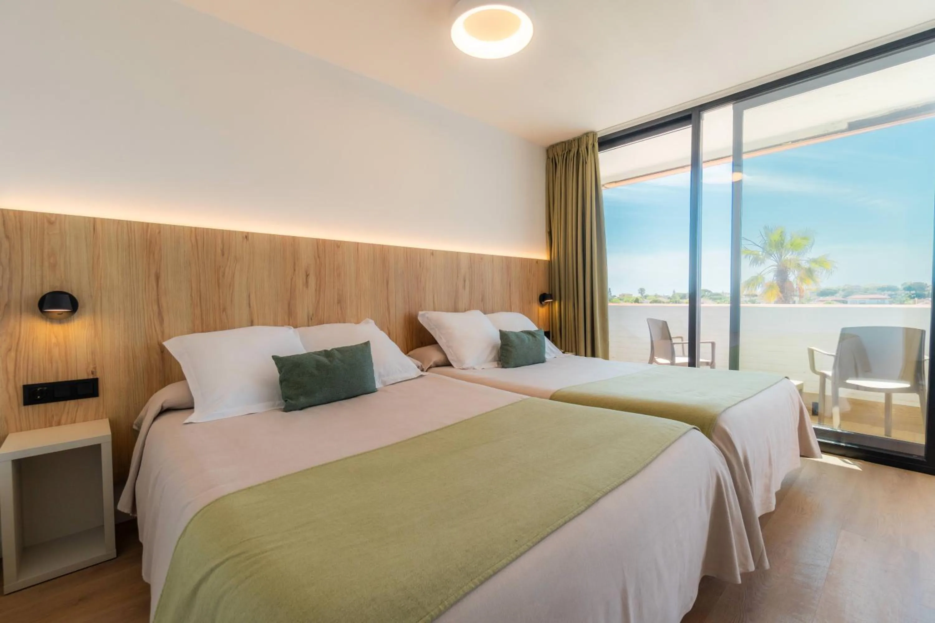 Bedroom, Bed in Ohtels Carabela