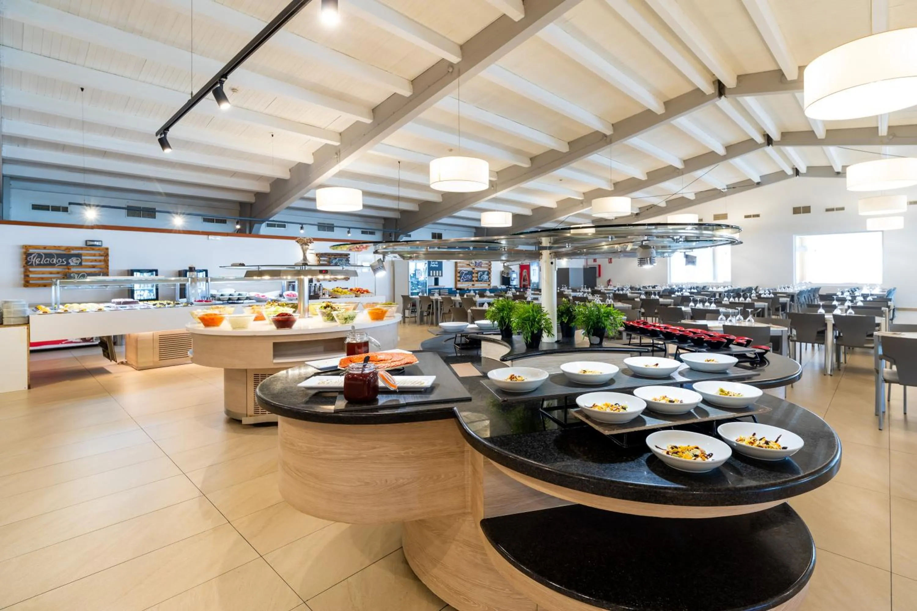 Restaurant/places to eat in Ohtels Carabela