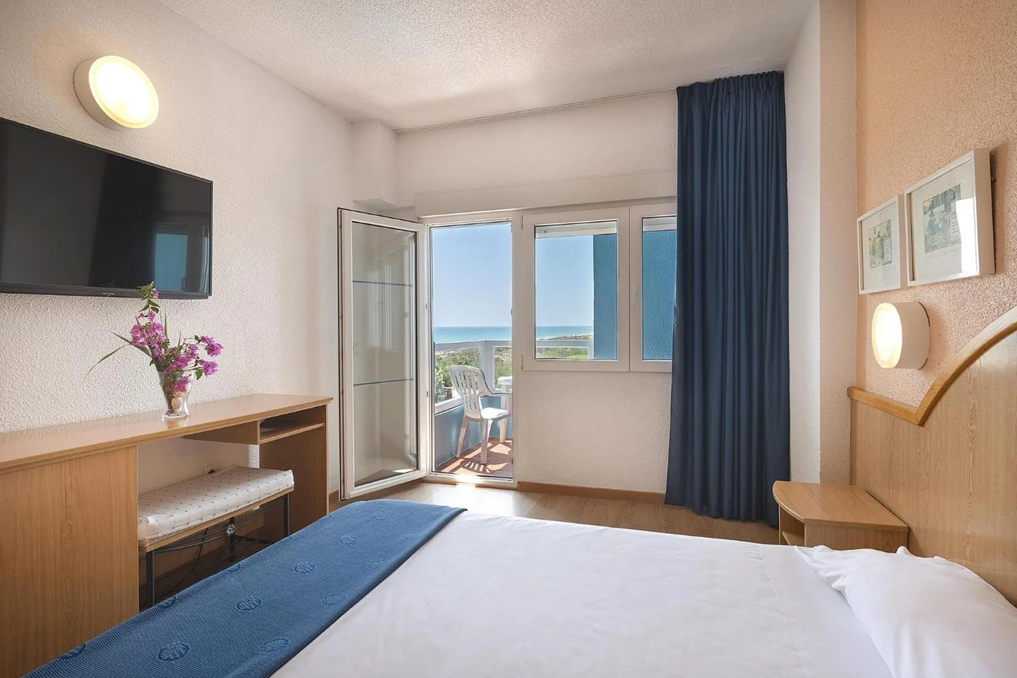 Photo of the whole room, Bed in Hotel Playas de Guardamar