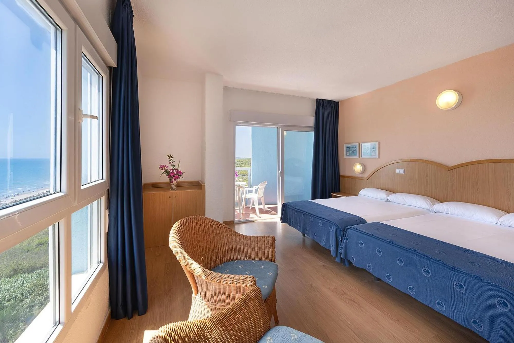 Photo of the whole room, Bed in Hotel Playas de Guardamar