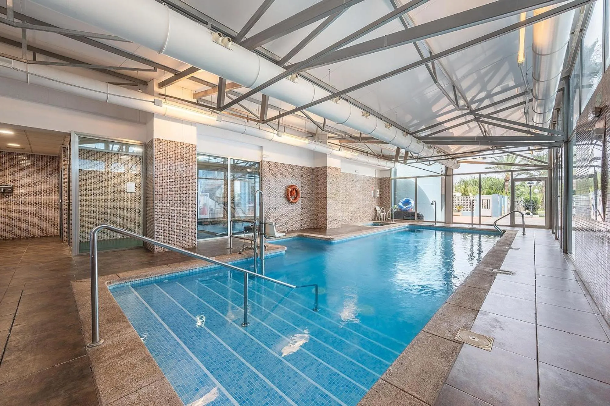 Swimming pool in Hotel Playas de Guardamar