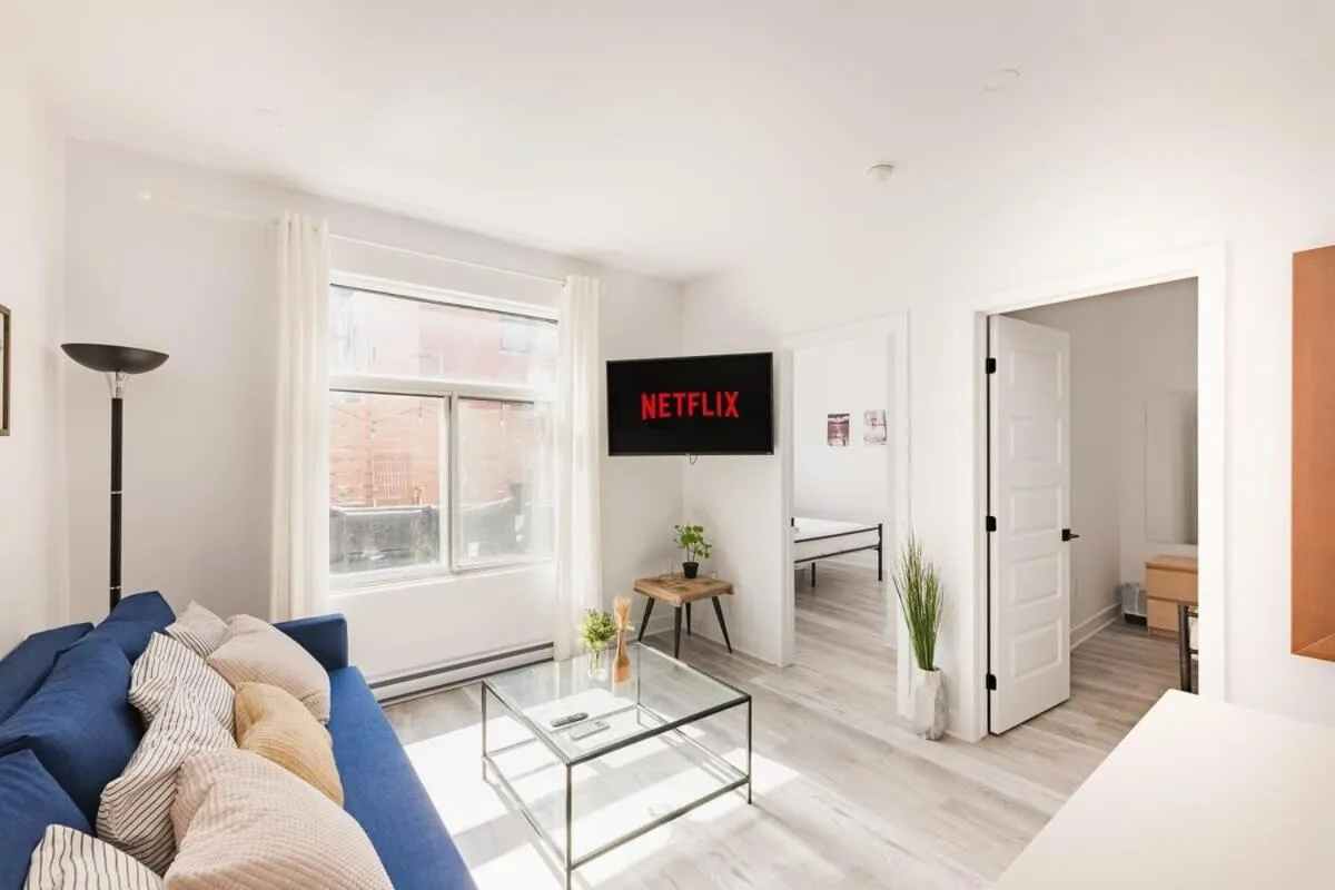 Bed in M11 Gorgeous Modern 2BRSofaBedHeart of Plateau