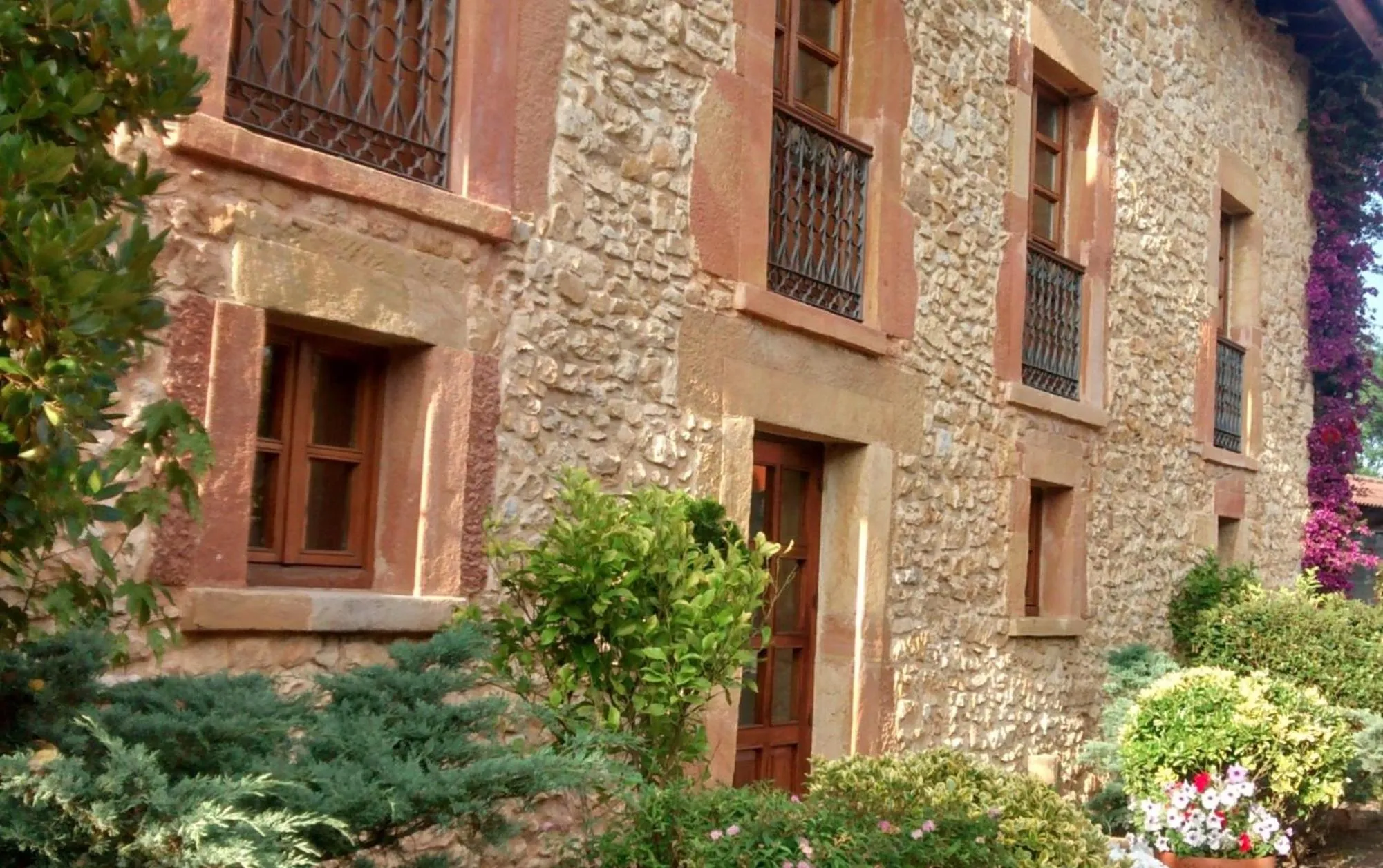 Property building in Hotel Palacio De La Viñona